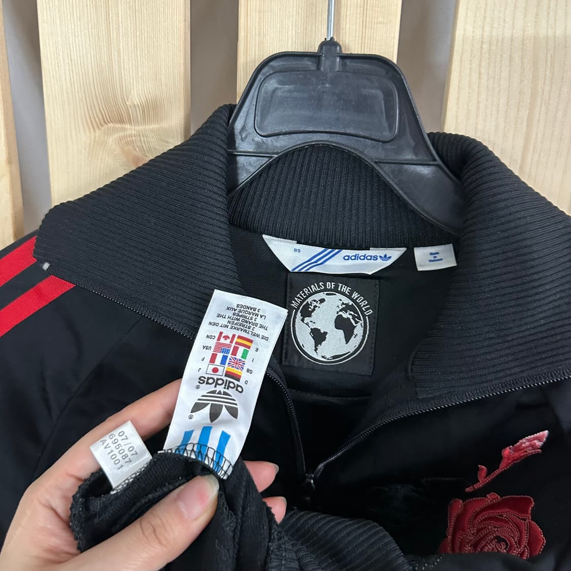 (S) 아디다스 스페인 블랙 로즈 장미 자수 트랙탑 져지 상품이미지5