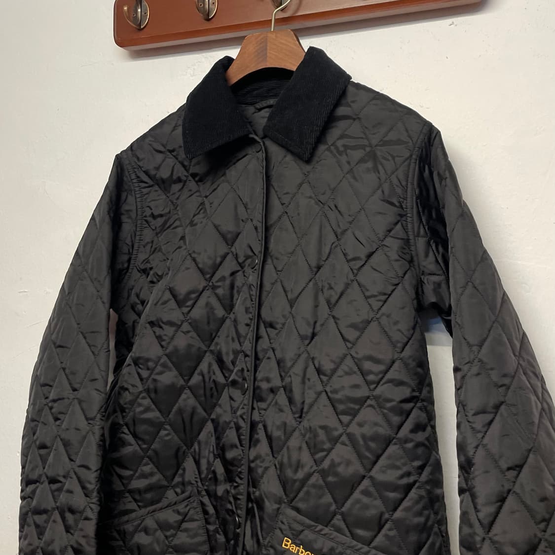 바버 (우먼) 리데스데일 블랙 퀼팅 자켓   상품이미지2