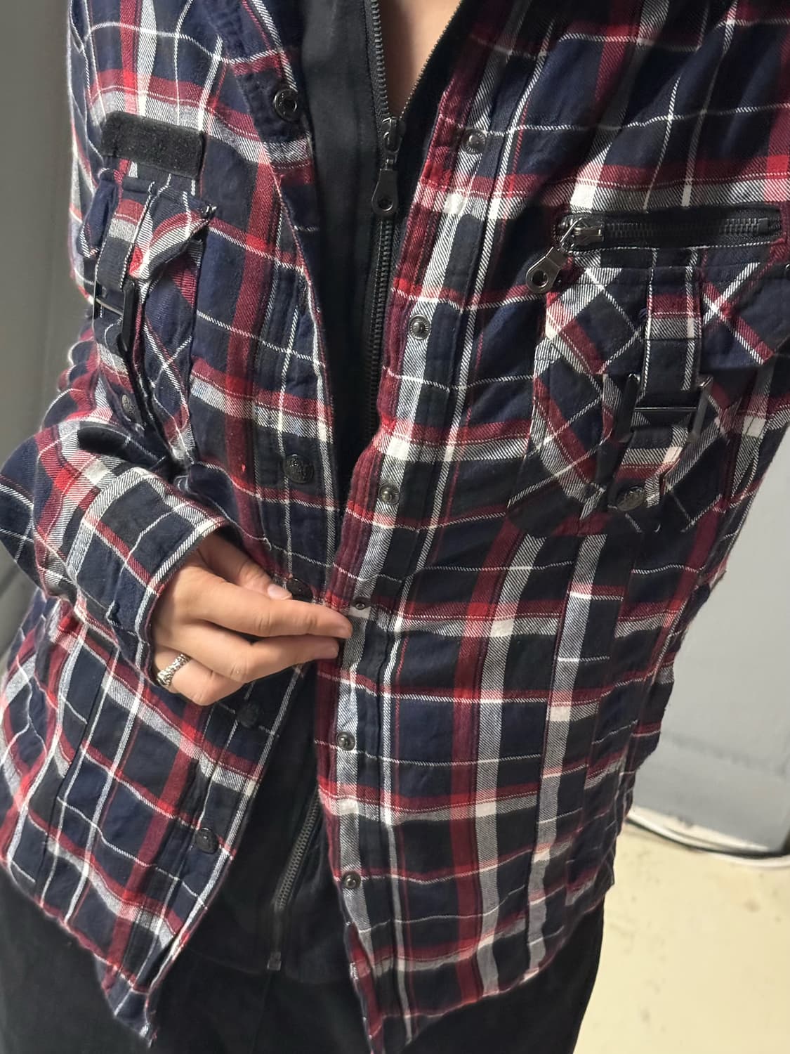 buckle pocket hood layered shirt 상품이미지4