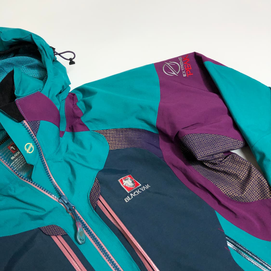 블랙야크 고어텍스 바람막이 m 상품이미지4