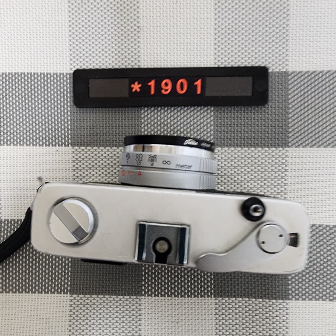 코니카 C 35 E&L 필름카메라 실버바디 상품이미지2