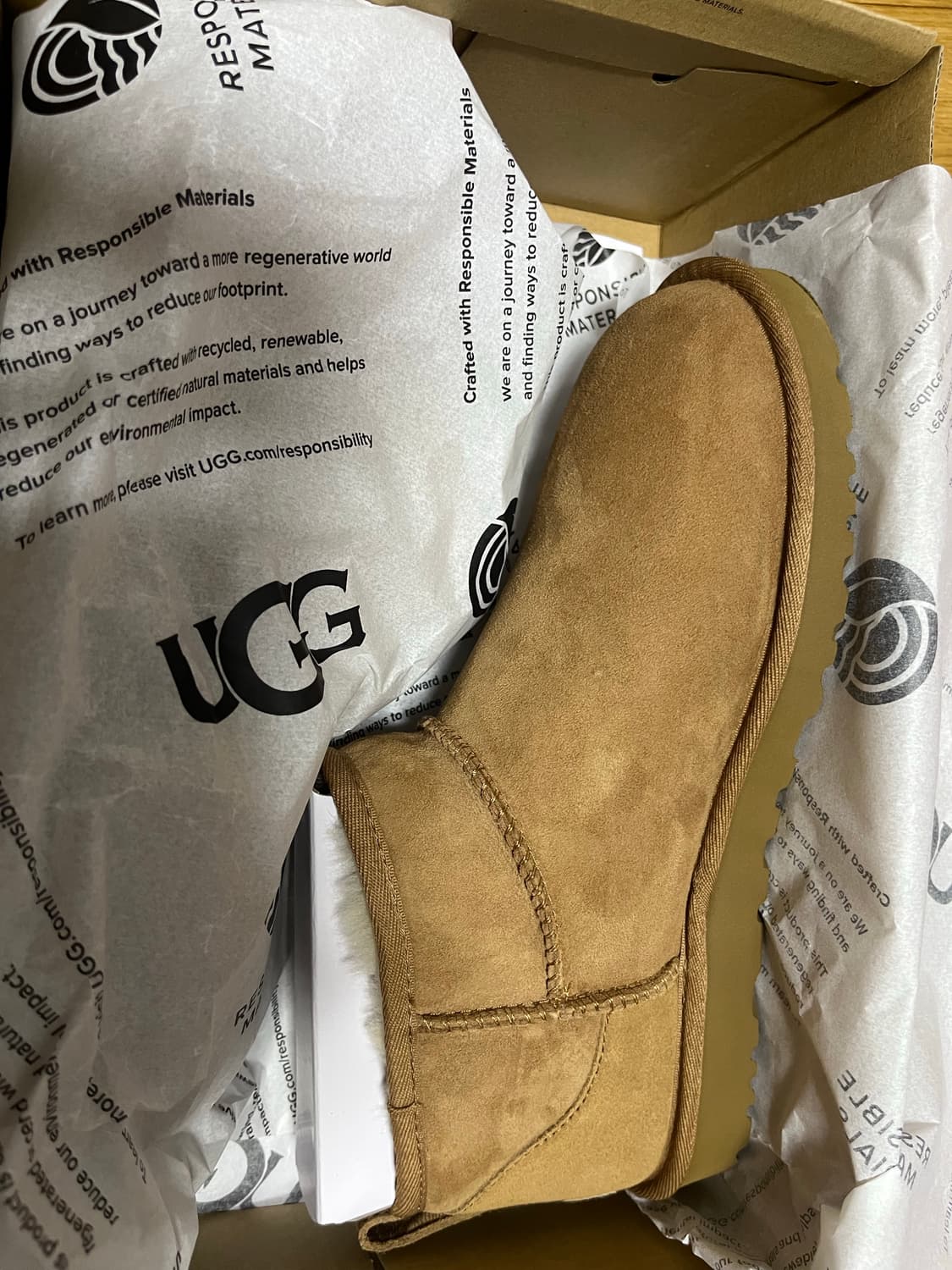 [새상품]UGG 어그 클래식 울트라 미니 부츠 US9 270mm 상품이미지2