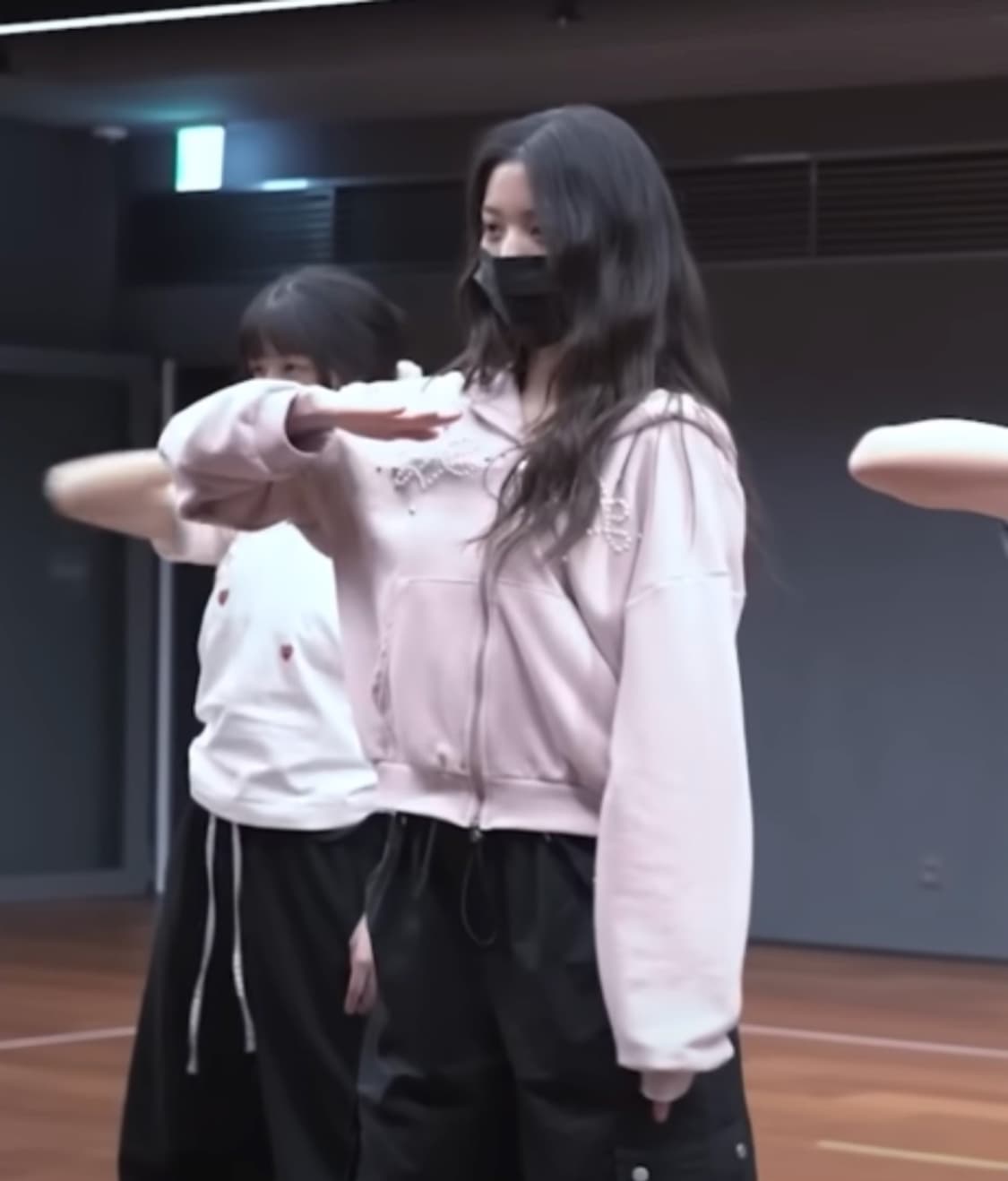 모일리 장원영 후드집업 진주 후드집업 핑크 상품이미지3