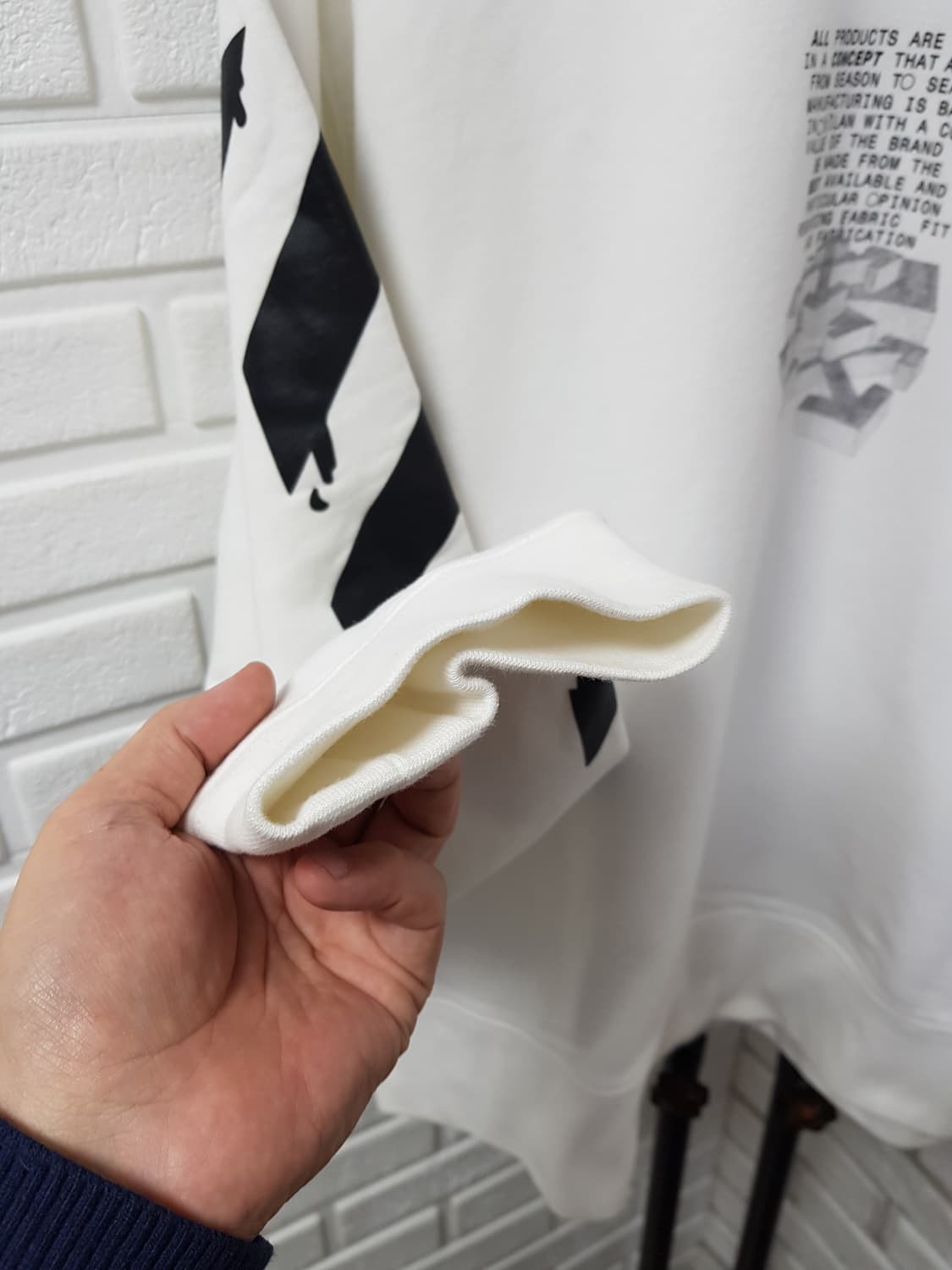 [L/100~105] 오프화이트 애로우 기모맨투맨 화이트 상품이미지5