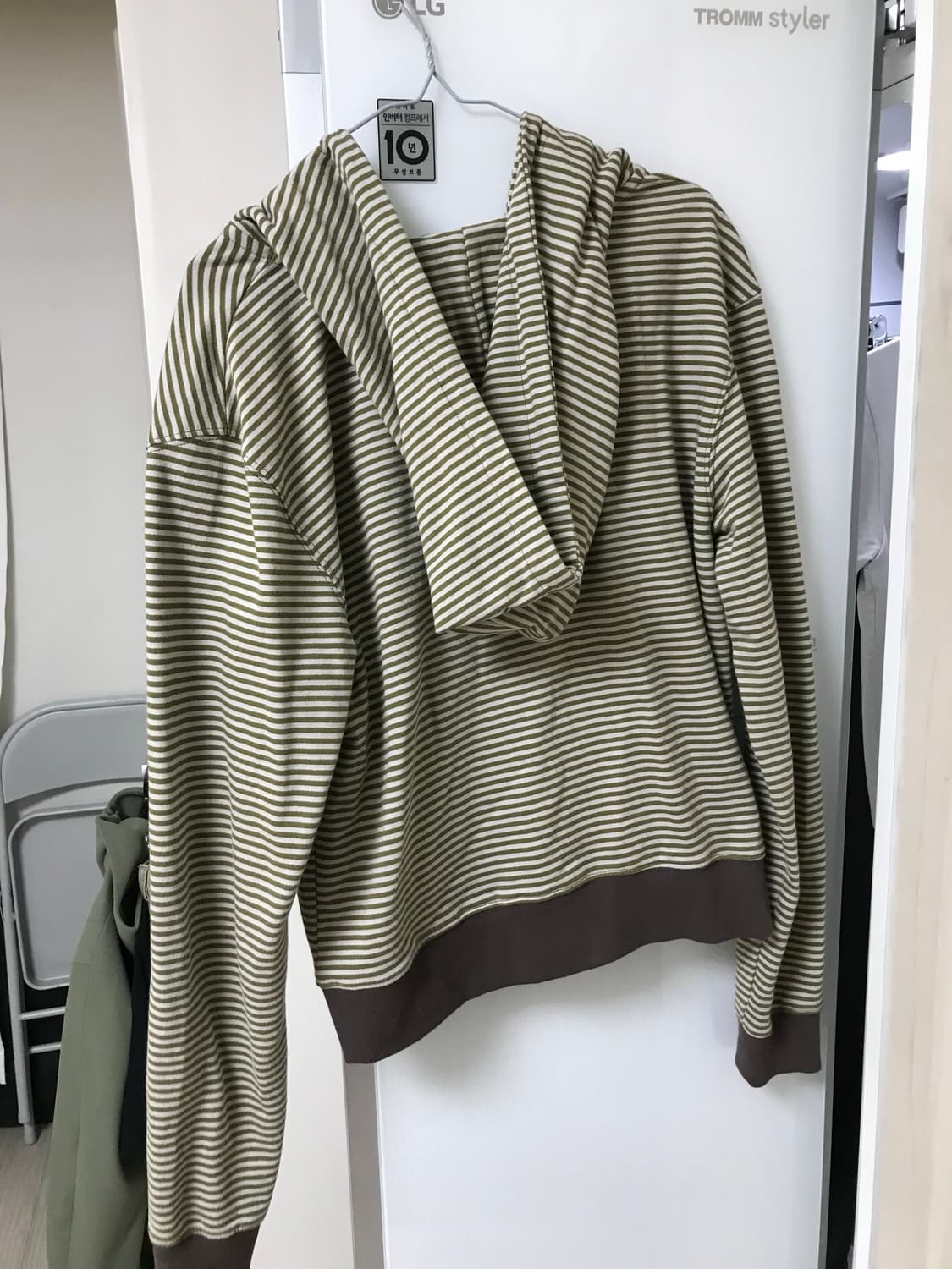 AEAE 에이이에이이 스트라이프 소문자 후드 집업 카키 상품이미지7