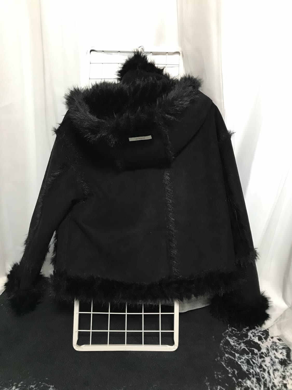 어글리쉐도우 리버시블 시어링 자켓 (블랙) 상품이미지2