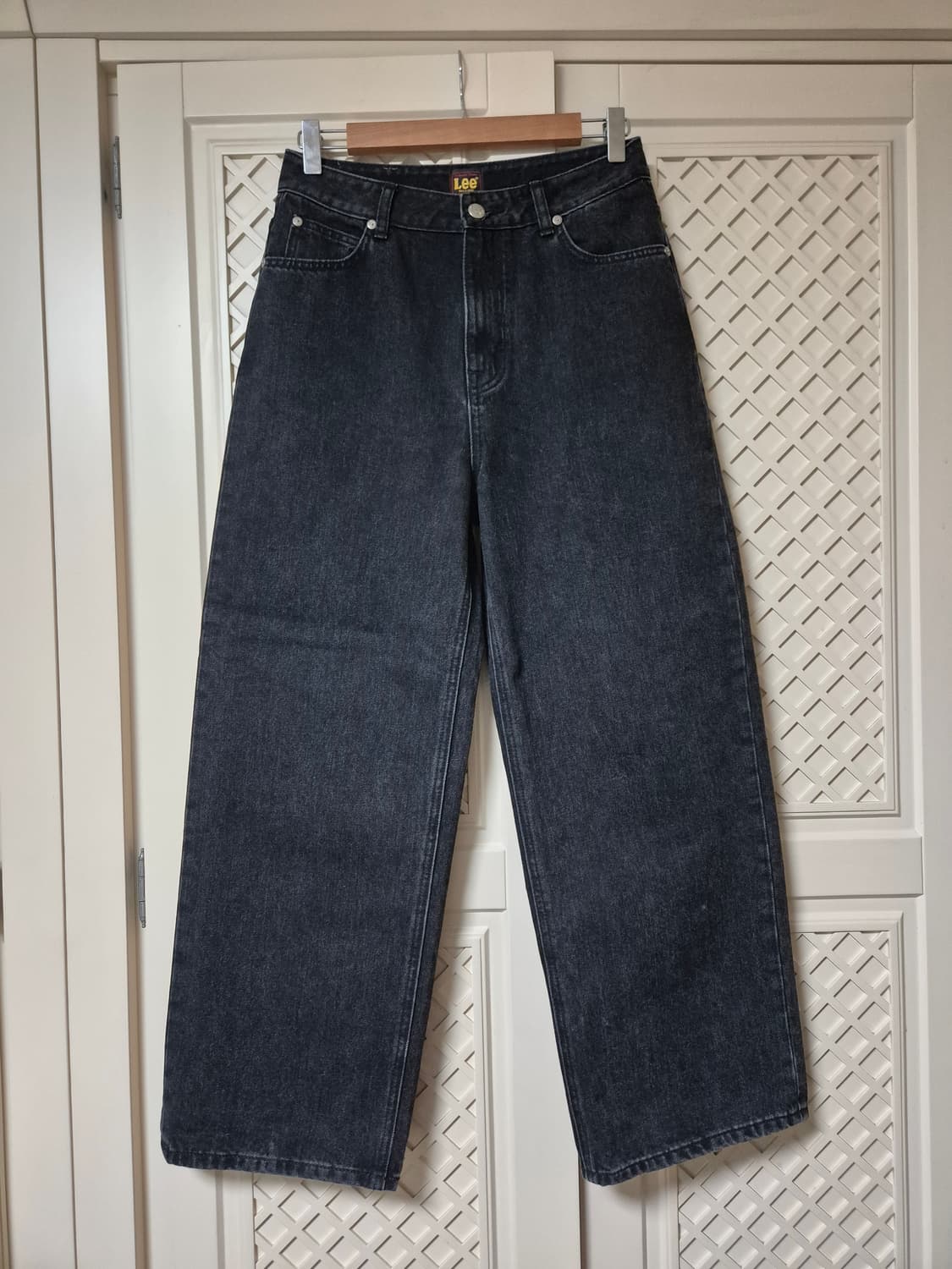 Lee 와이드 핏 흑청 데님 (2024) 상품이미지1