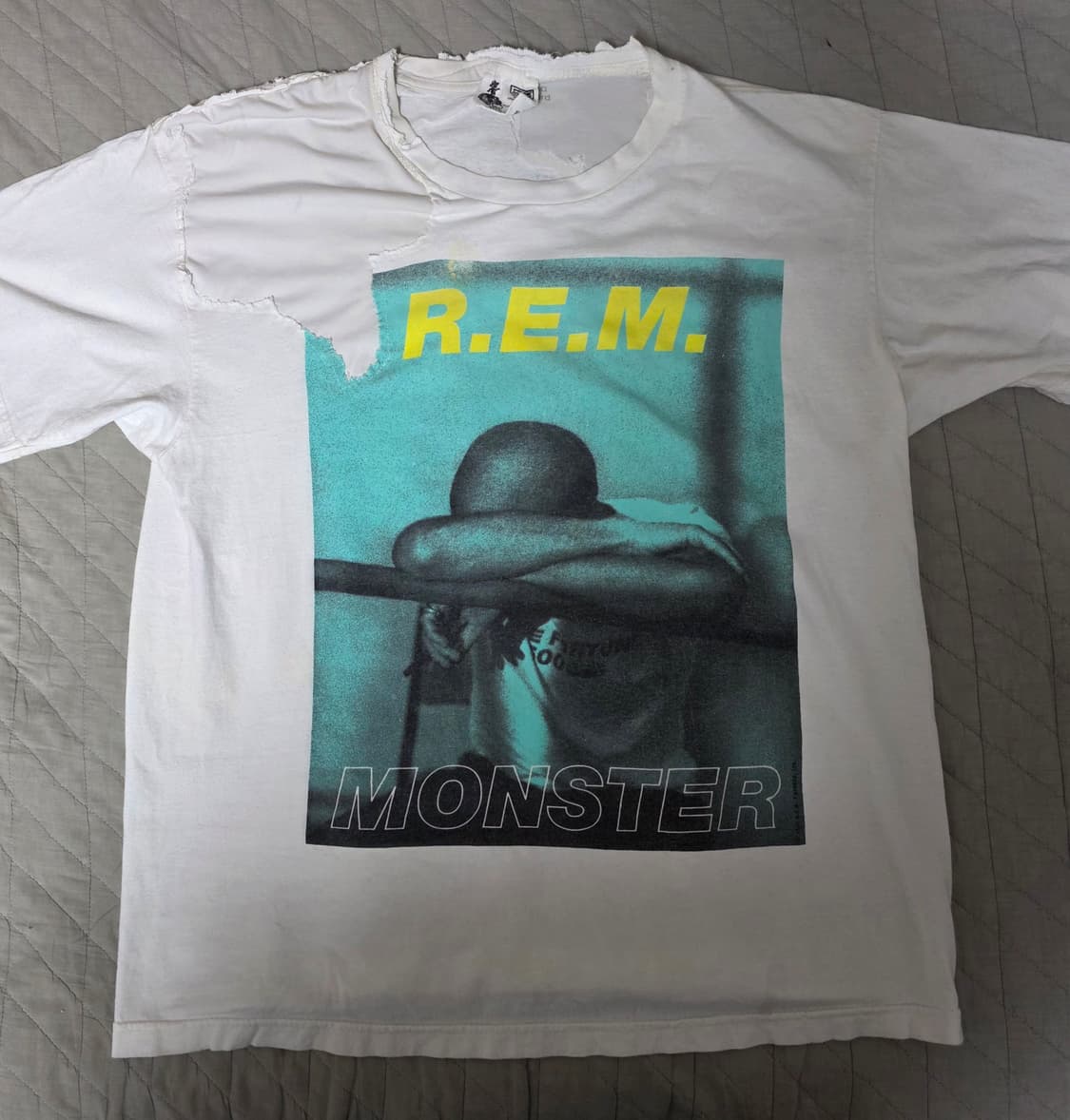 [L] 90s R.E.M Monster 몬스터 보로트래쉬드 빈티지 밴드티 상품이미지1