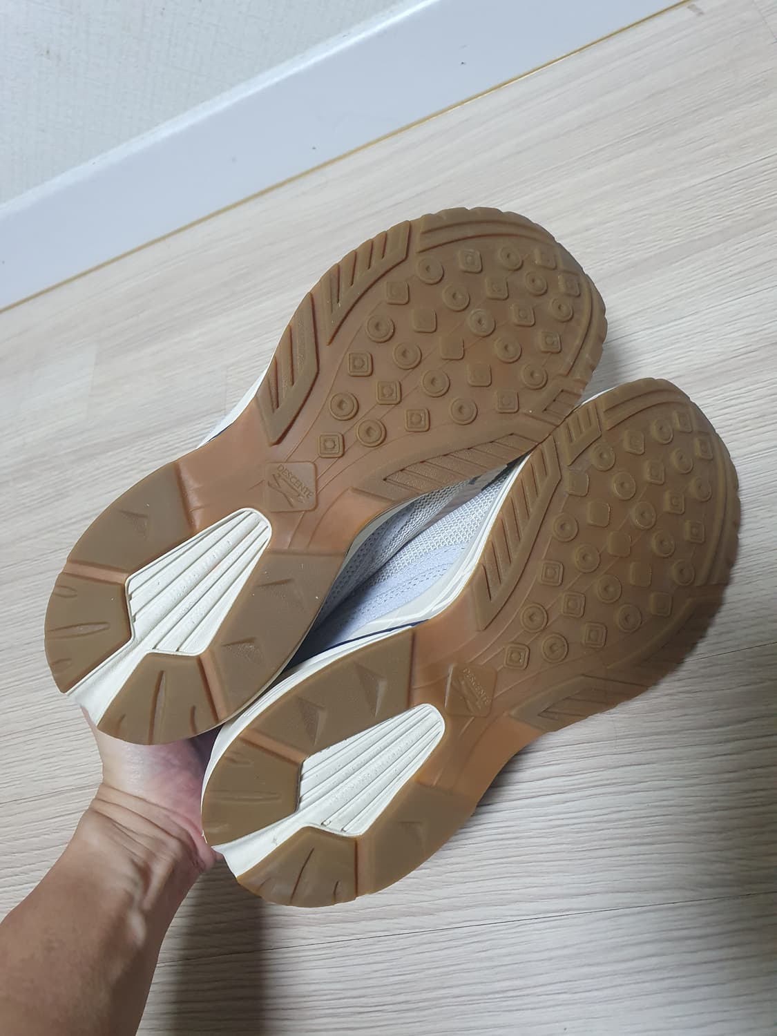 데상트 크론 하이퍼메쉬 운동화 260 상품이미지6