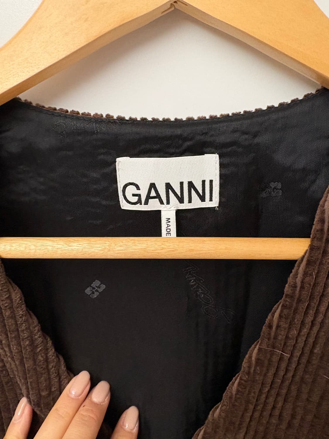 가니 시어서커 코듀로이 브이넥 미니 드레스 브라운 상품이미지4