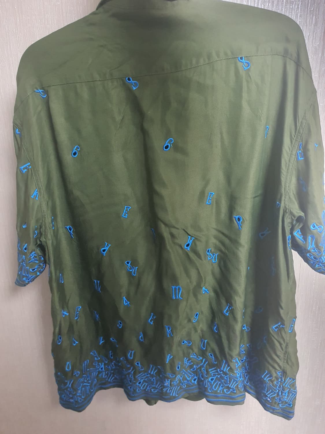 슈프림 올리브 색상 자수 패턴 반팔 셔츠 m 상품이미지2