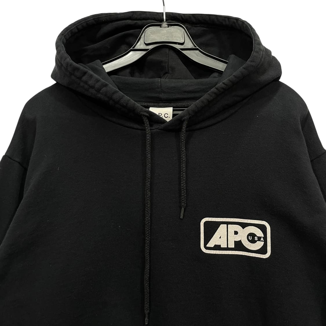 A.P.C Minimal Logo Black Hoodie 상품이미지2