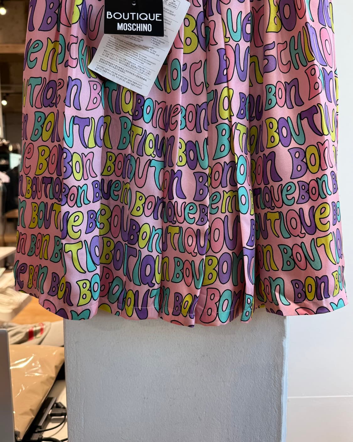 모스키노 부티크 핑크 로고 패턴 실크 핀턱 스커트 상품이미지4