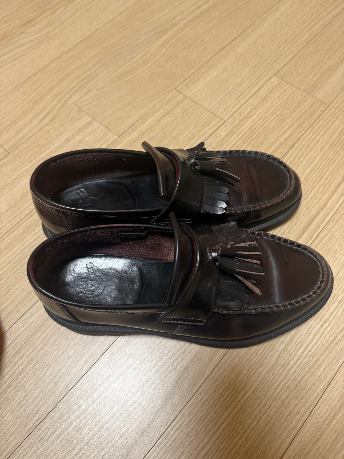 uk7,260) 119,000원 닥터마틴 아드리안 아카디아 체리레드 로퍼 상품이미지2