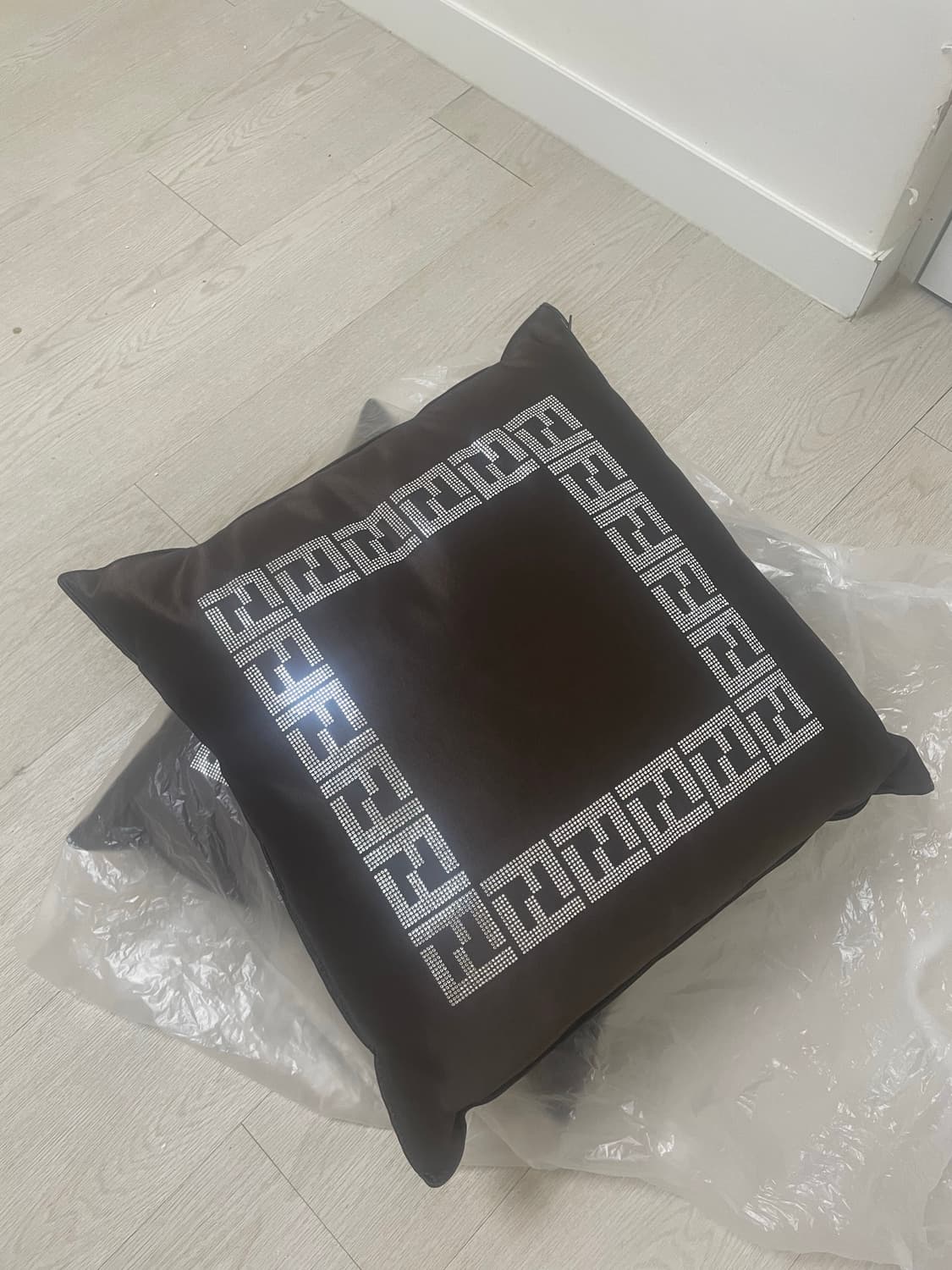 정품 펜디 까사 이태리 오리지널 수입 쿠션 상품이미지1