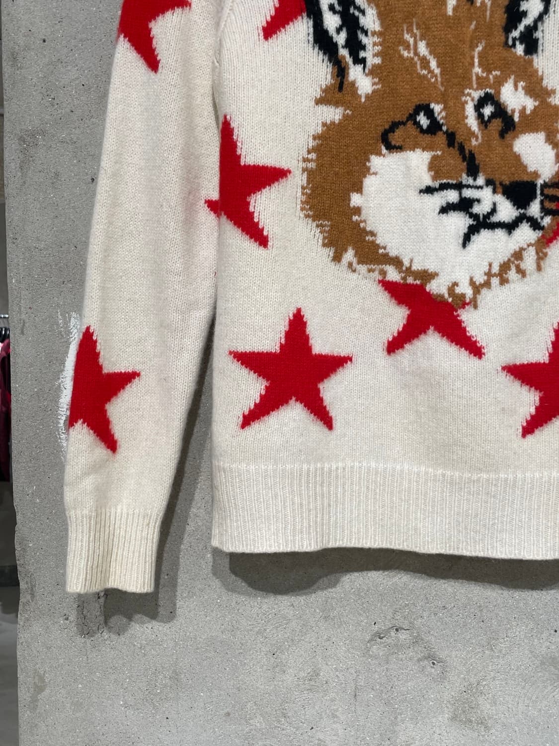 메종 키츠네 아이보리 폭스 헤드 스타즈 스웨터 상품이미지4