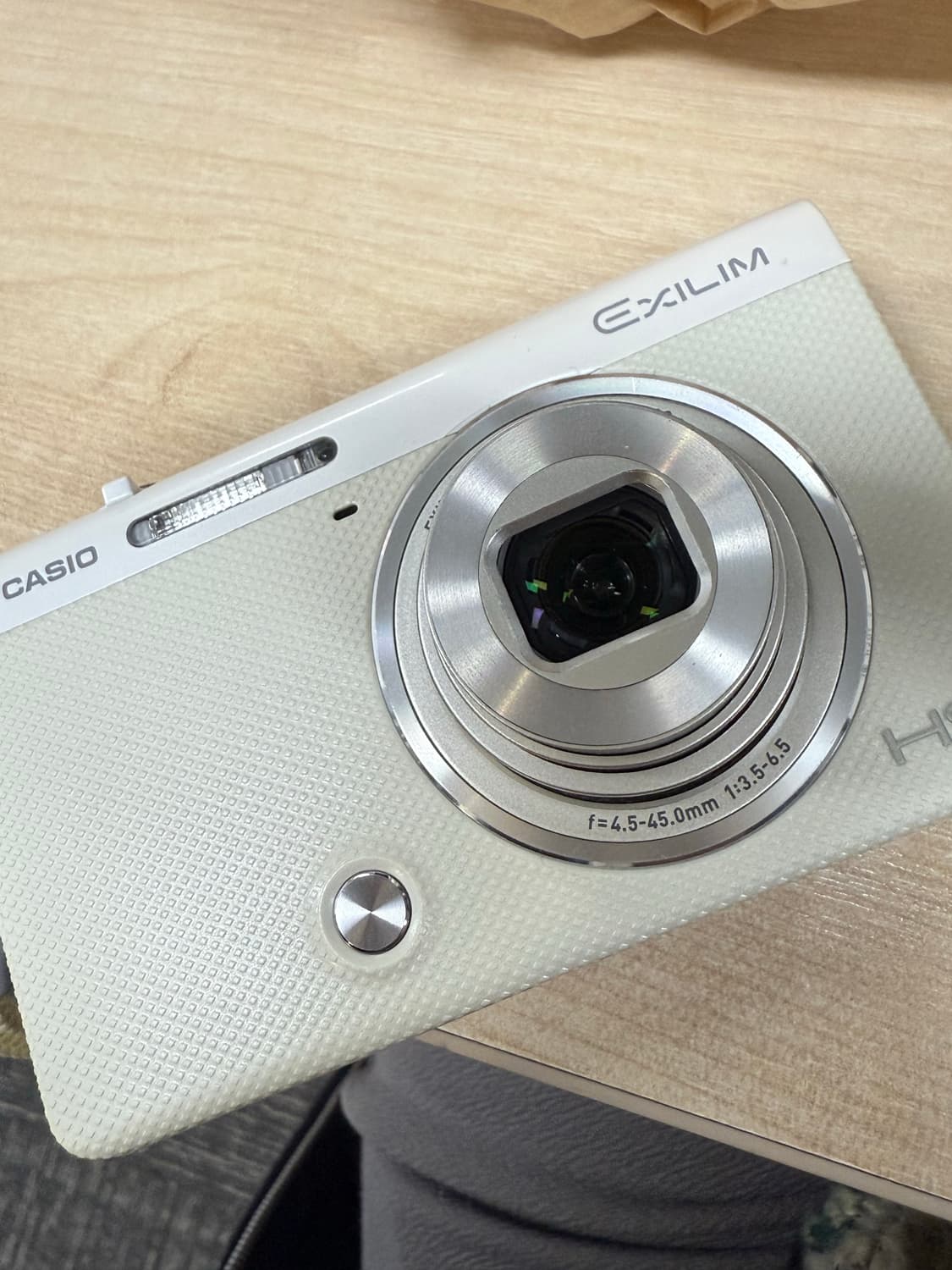 카시오 엑슬림 zr50 화이트 상태 좋움 상품이미지6