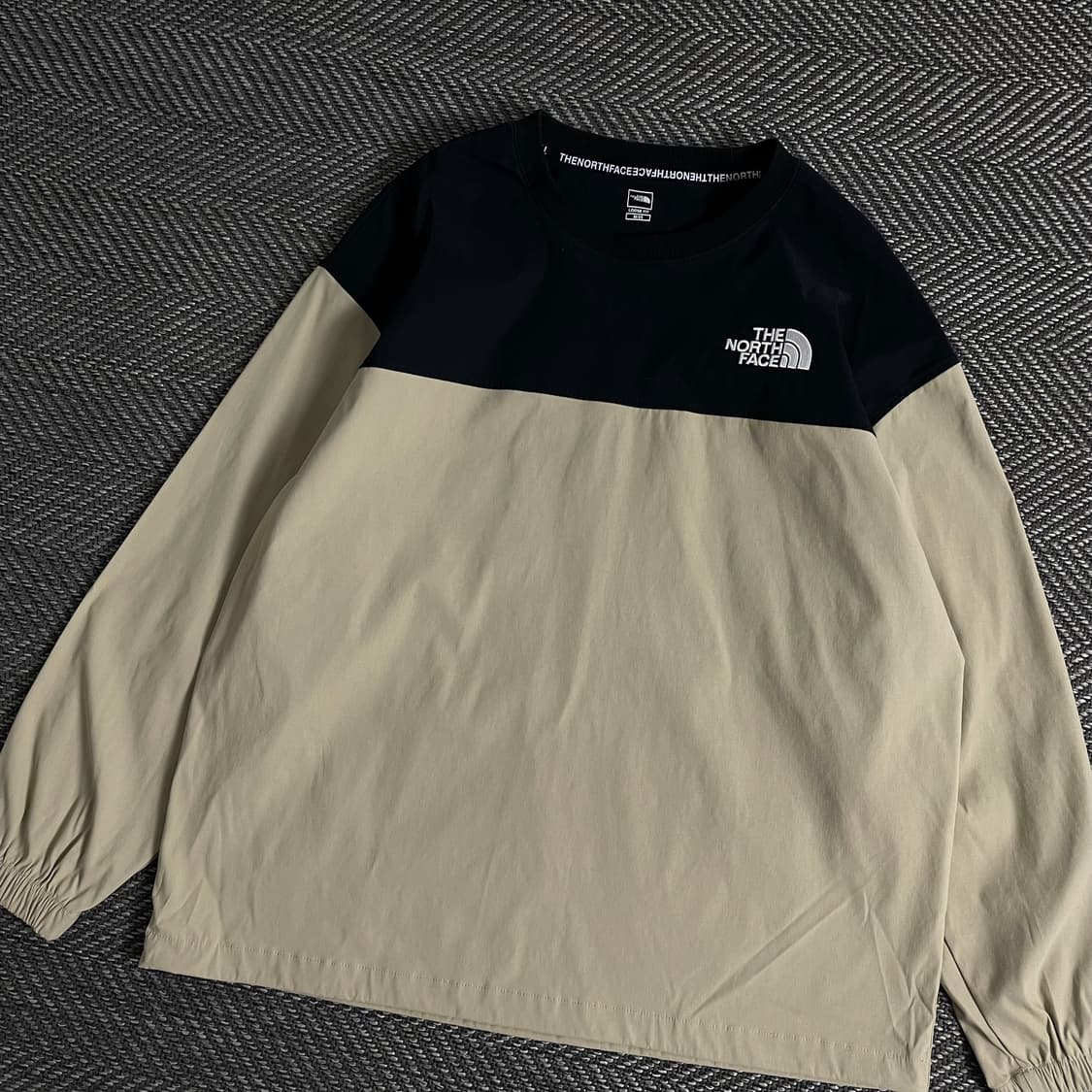 노스페이스 신형 배색 박시핏 맨투맨y 3044 상품이미지1