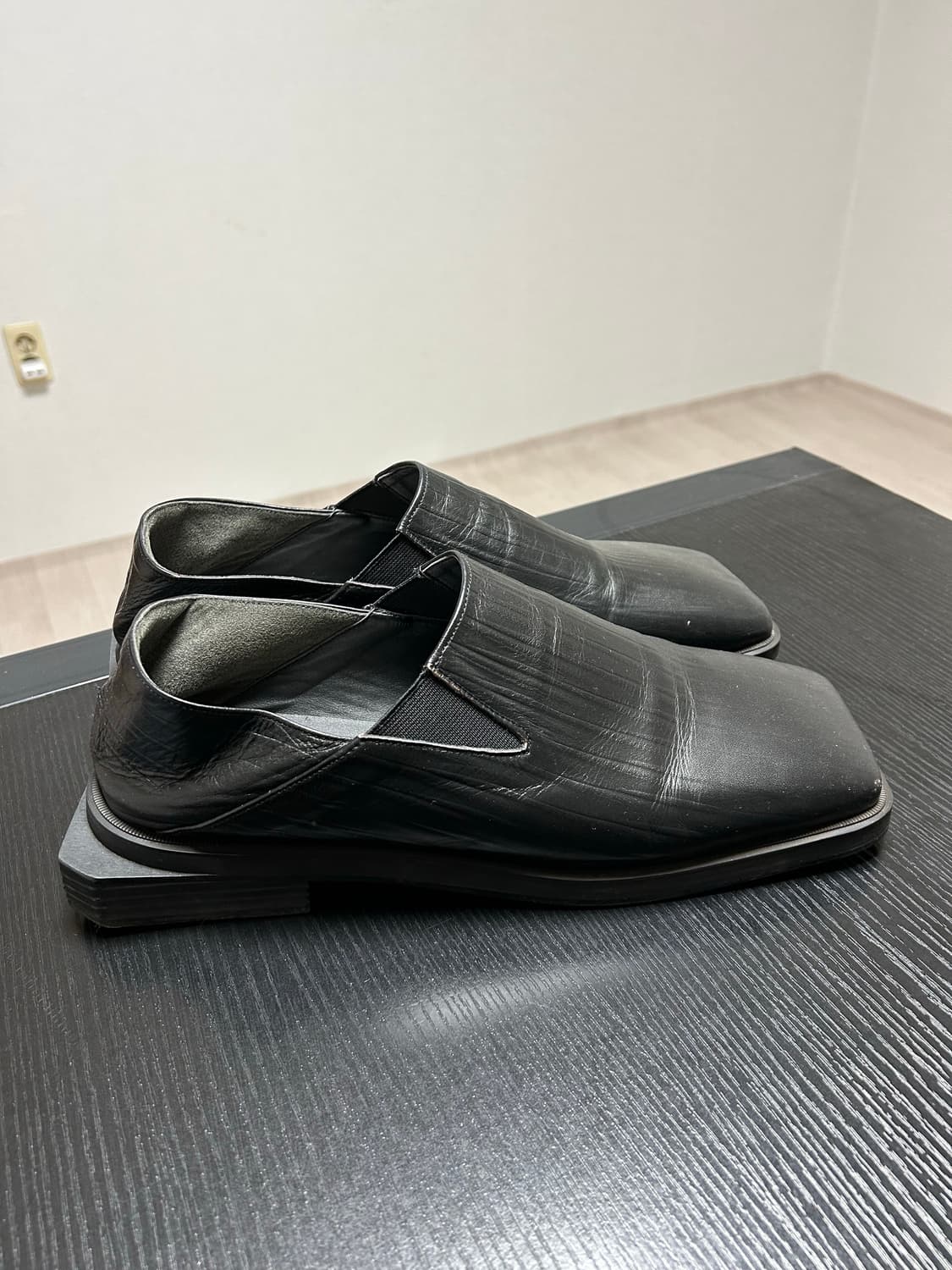 네거티브쓰리 플리츠로퍼 상품이미지3