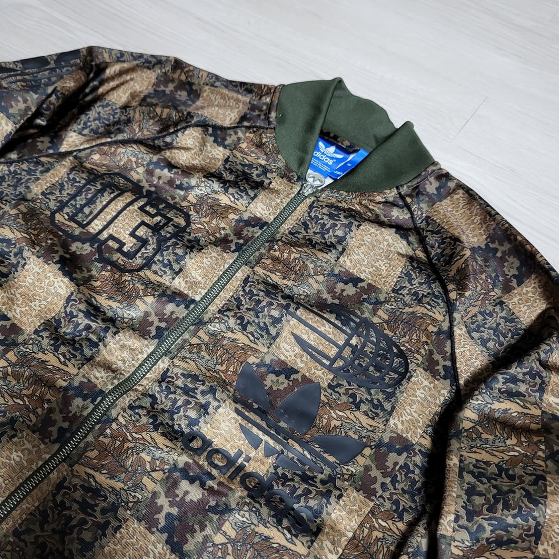 아디다스 카모 체커 트랙탑(85) 상품이미지3