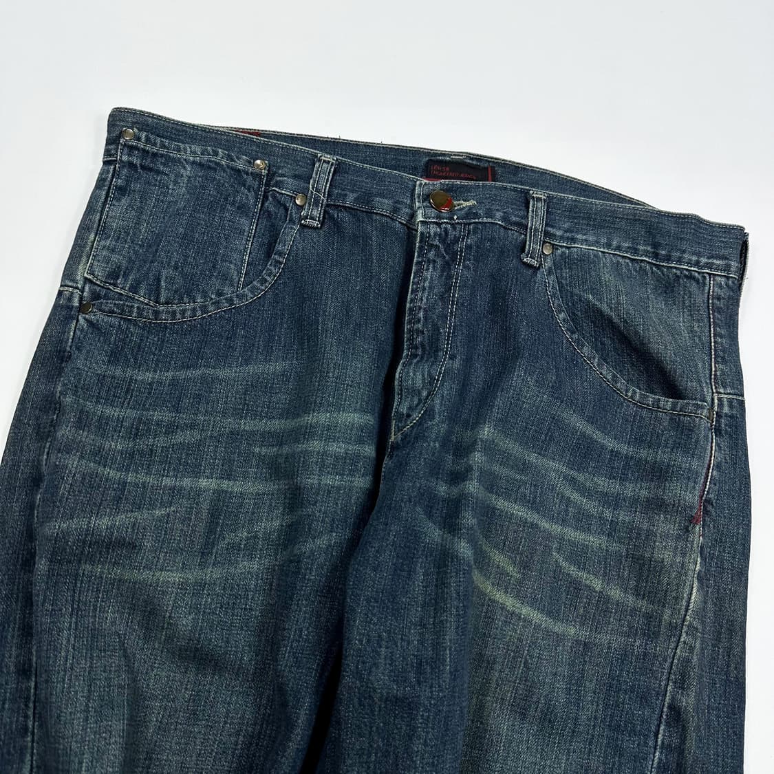 38 리바이스 와이드핏 엔지니어드 컷오프 데님팬츠 상품이미지3