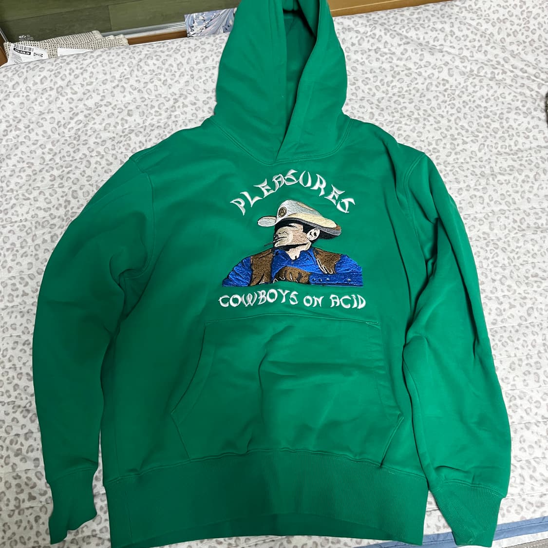 플레져스 후드티 상품이미지1