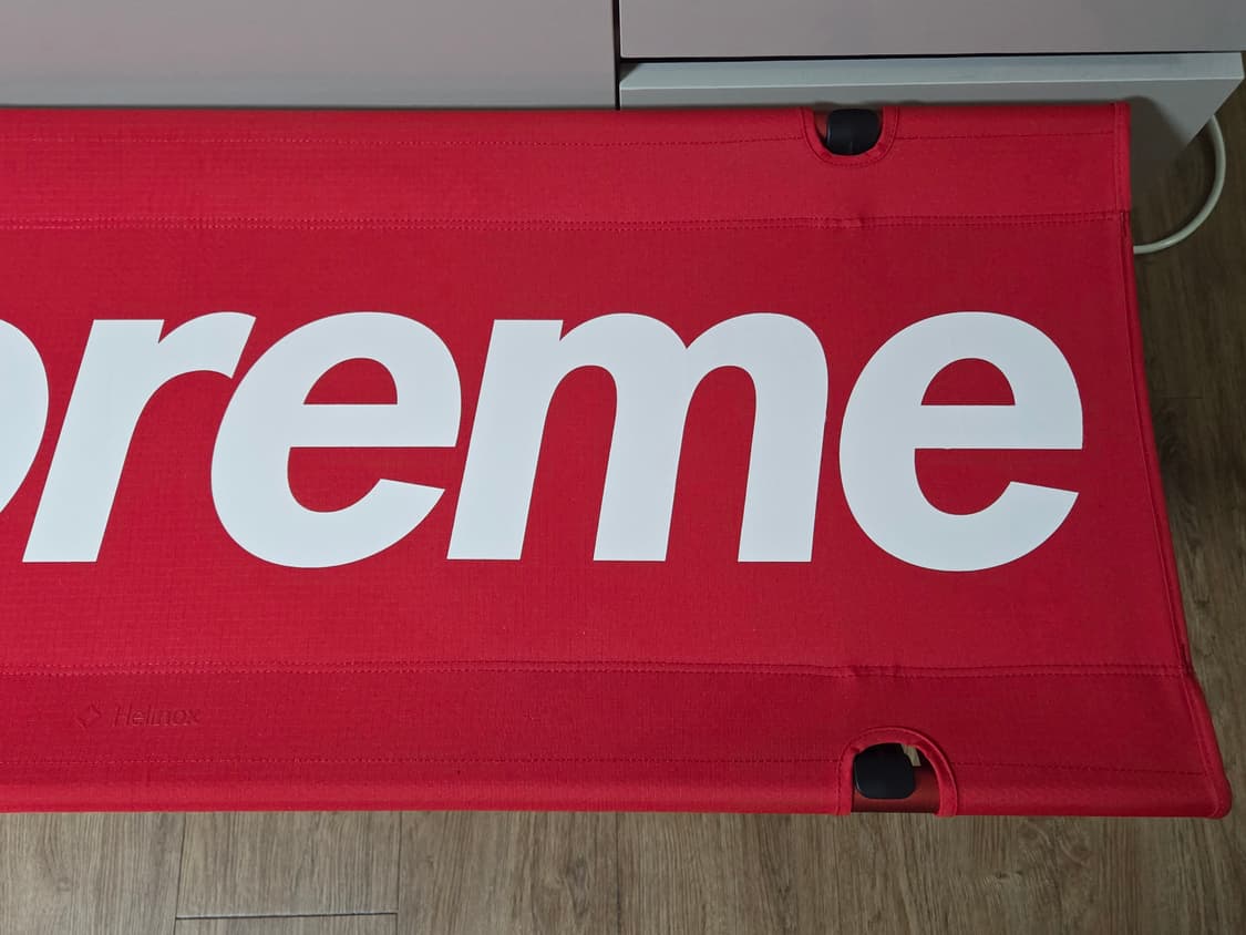 슈프림x헬리녹스 벤치 원 레드 상품이미지3