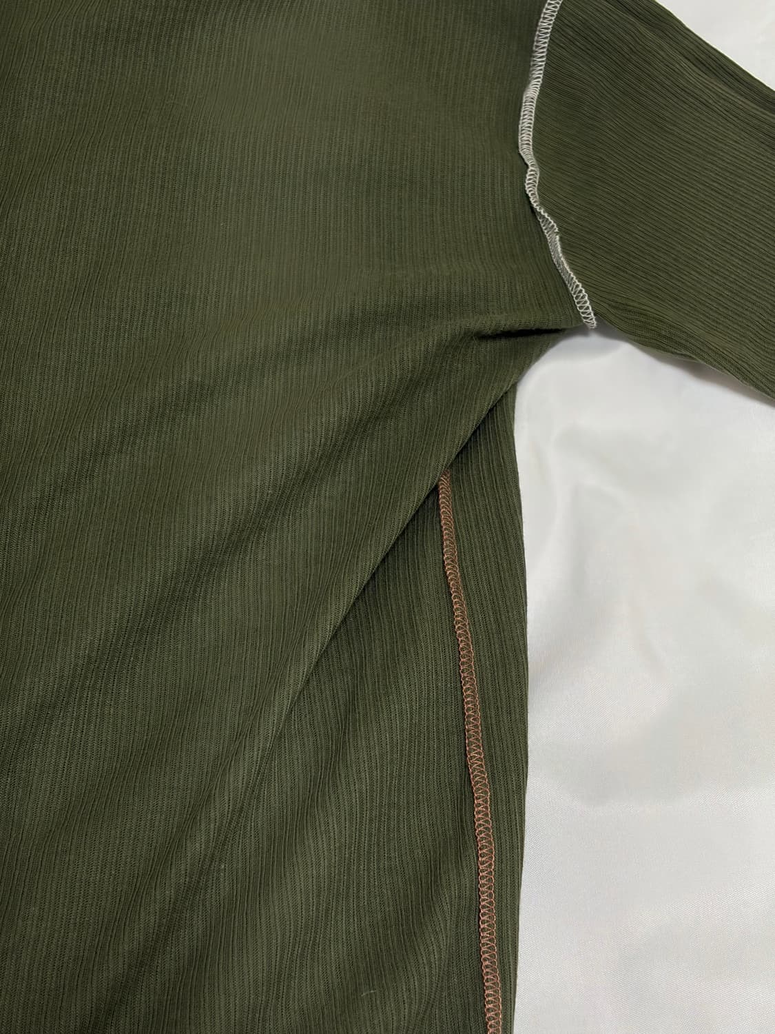 베이스레인지 vein longsleeve conto green 상품이미지4