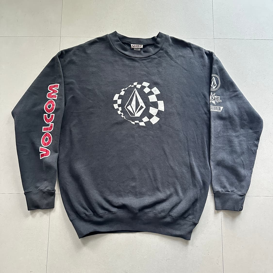 90s 볼컴(VOLCOM) 올드스쿨 레이싱 프린트 스웻셔츠 (M) 상품이미지1