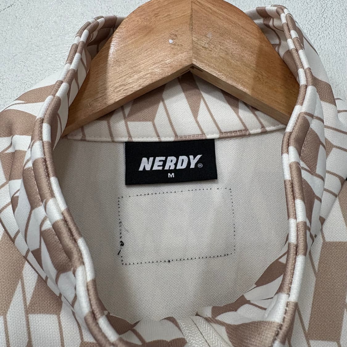 널디 모노그램 심볼 패턴 트랙탑 져지 상품이미지3