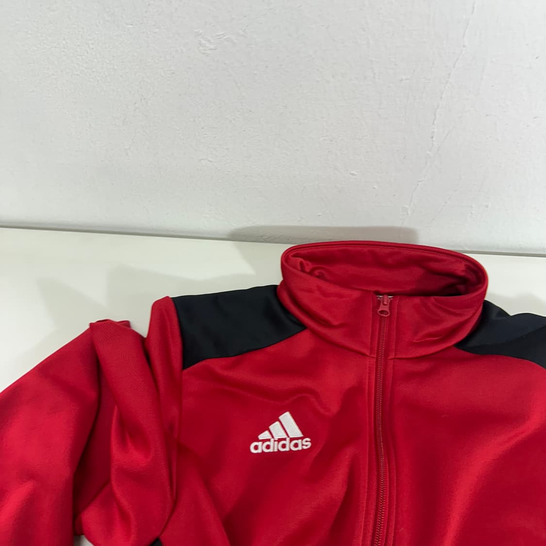 100 XL 아디다스풋볼 빨검 져지재질 트레이닝 축구트랙탑 상품이미지3