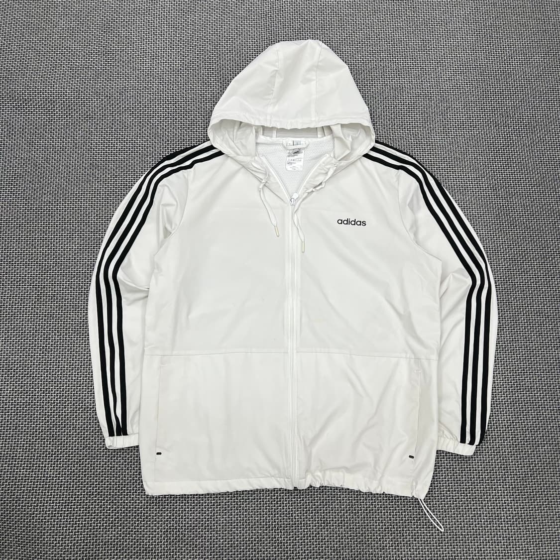 착샷O 아디다스 흰검 바람막이 상품이미지1