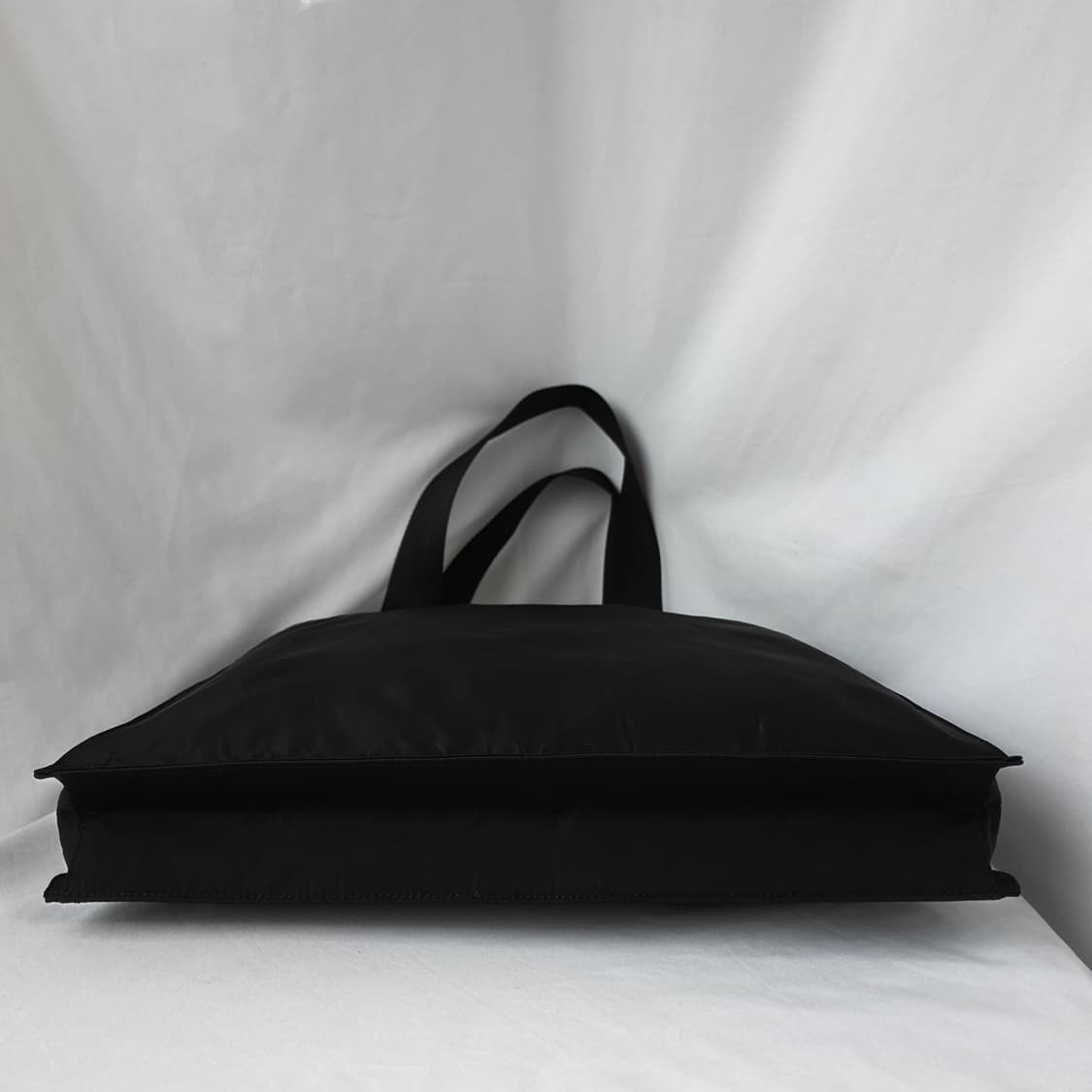 [정품 PRADA] 프라다 직사각 나일론 숄더백 쇼퍼백 라지 남녀공용 상품이미지4