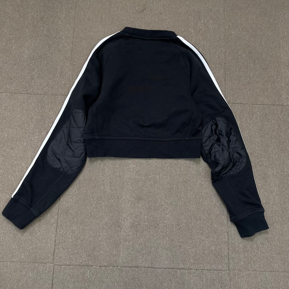 adidas 아디다스 오리지널 엘보우패치 크롭 맨투맨 상품이미지5