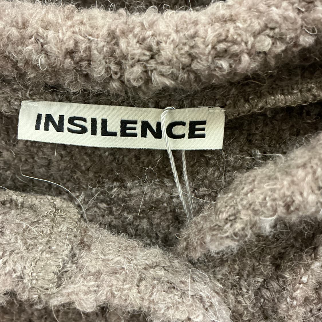 인사일런스 부클 니트 후드 상품이미지2