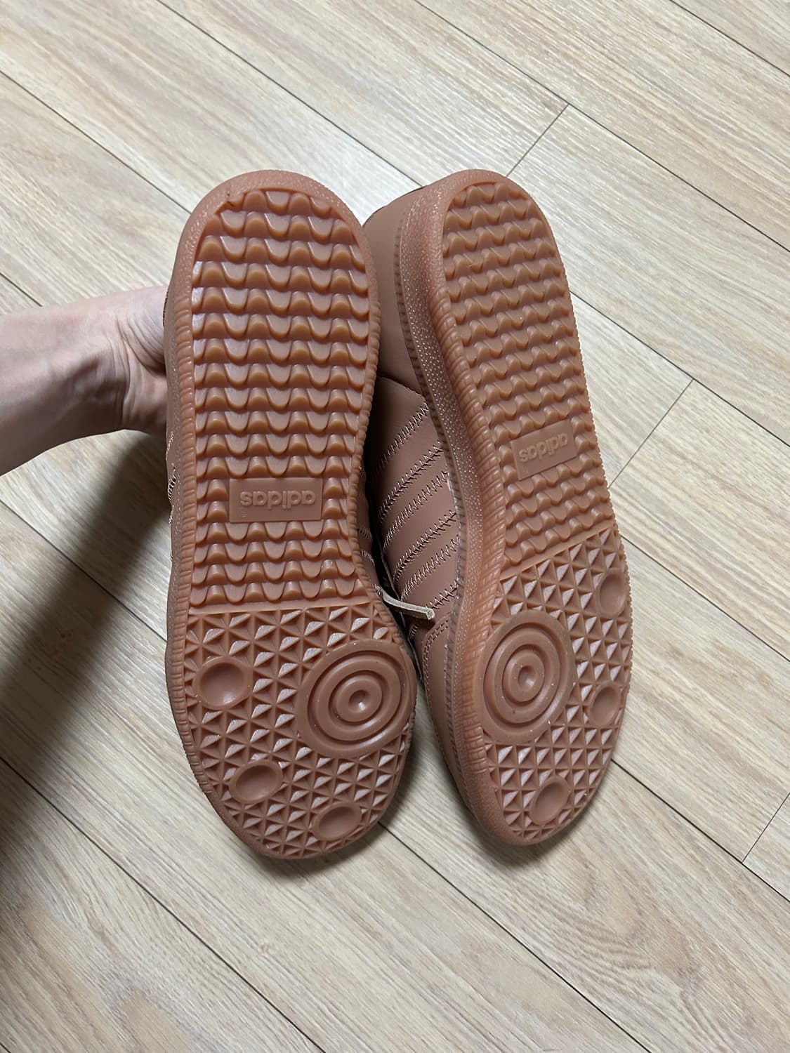 아디다스 퍼렐 윌리엄스 삼바 275 상품이미지2