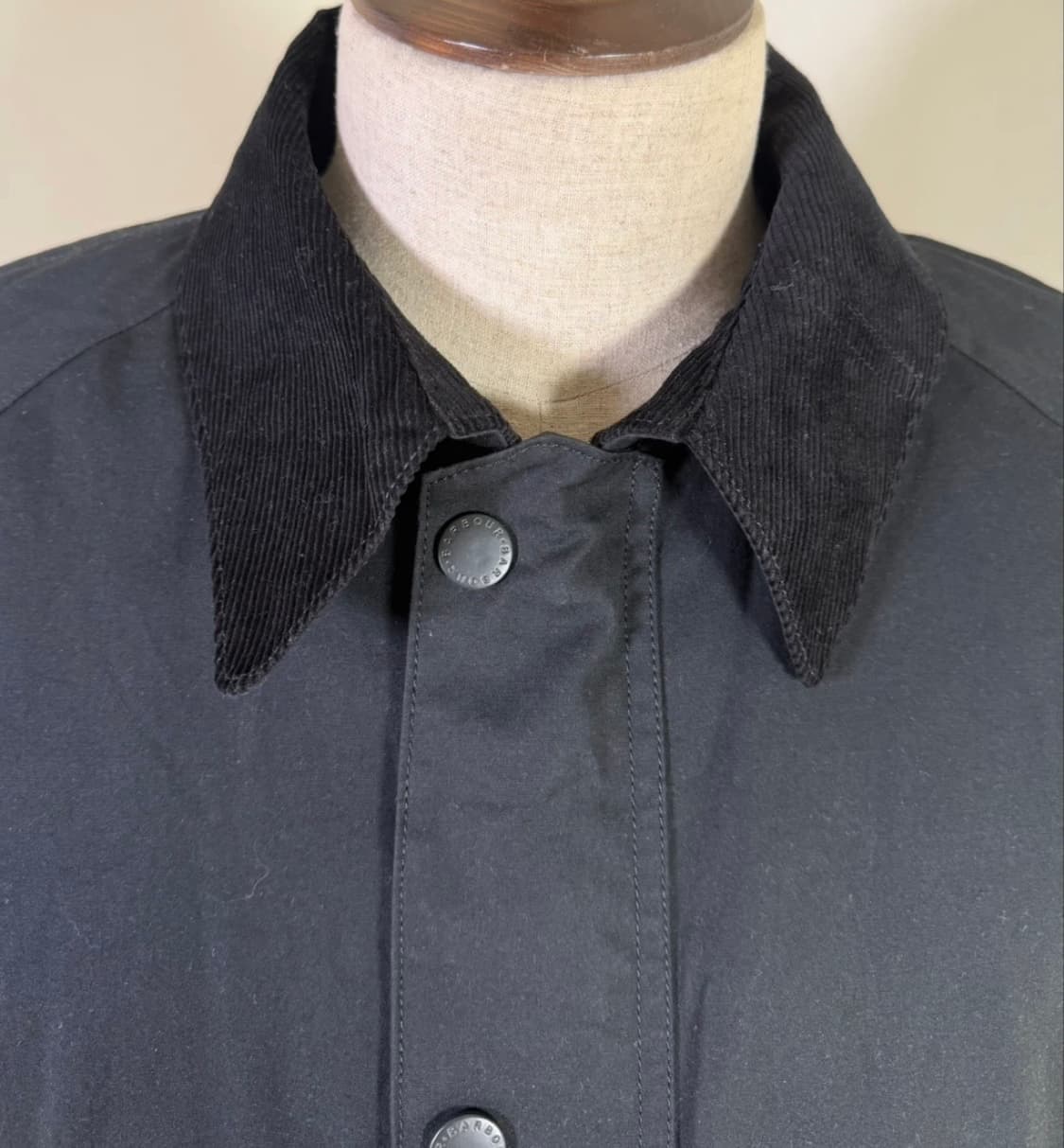 바버 애쉬비 자켓 XL (블랙) / 왁스감 거의 없음 / 상태 좋음 상품이미지8