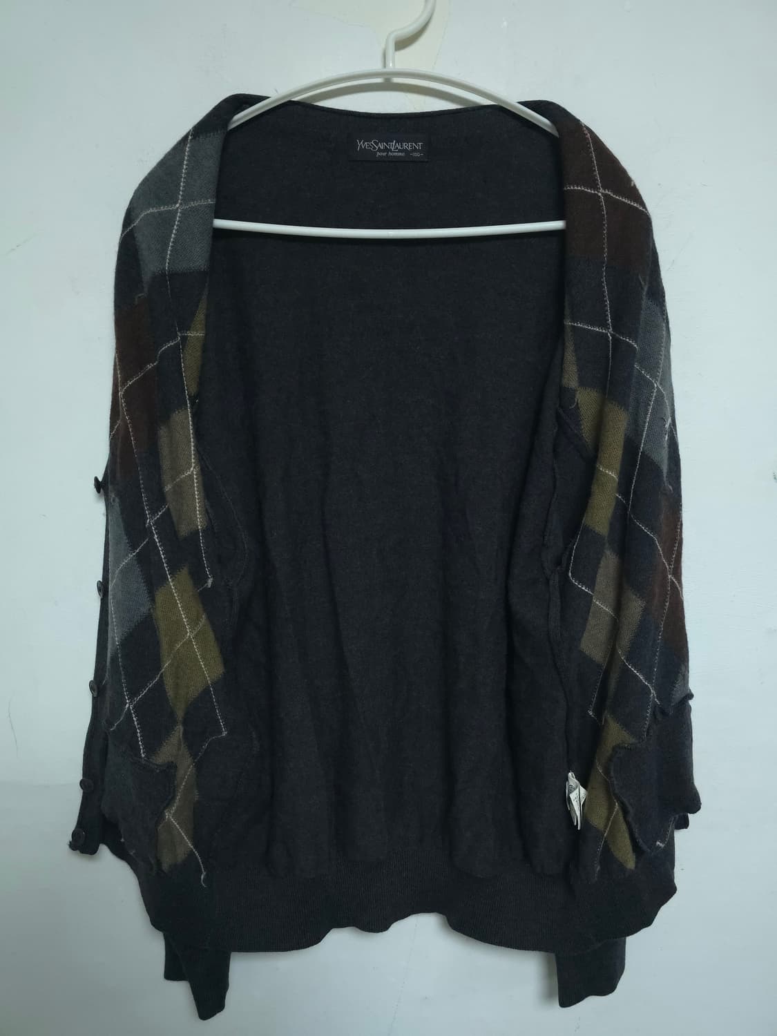 
Yves Saint Laurent 남성 아가일 가디건 100 상품이미지4