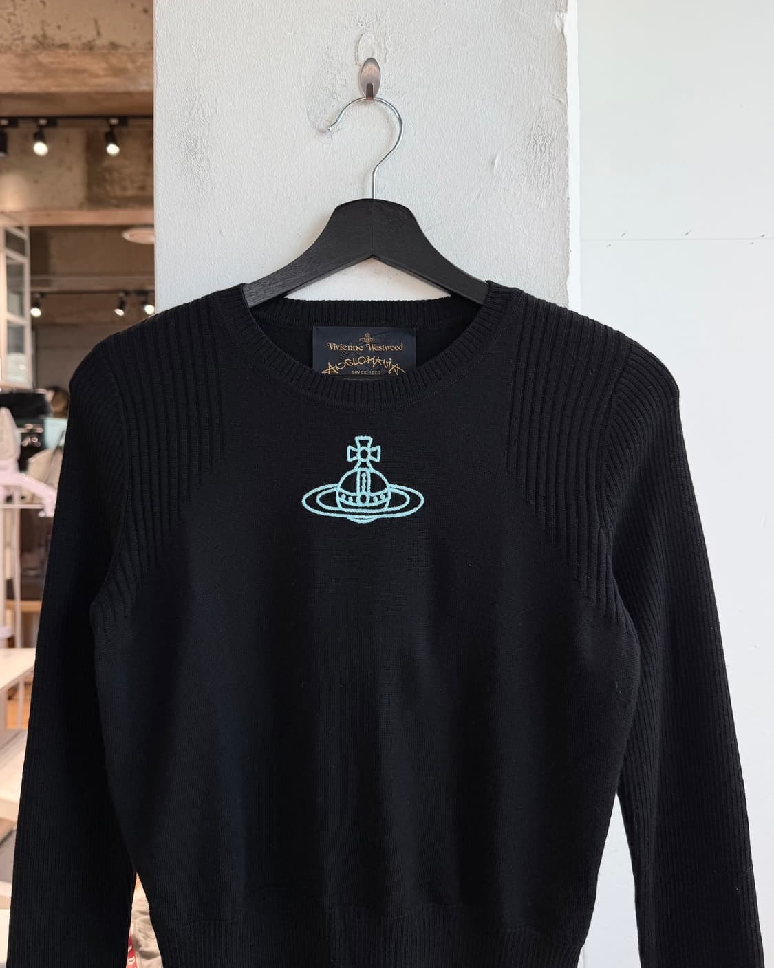 비비안 웨스트우드 블랙 orb 자수 니트  상품이미지3