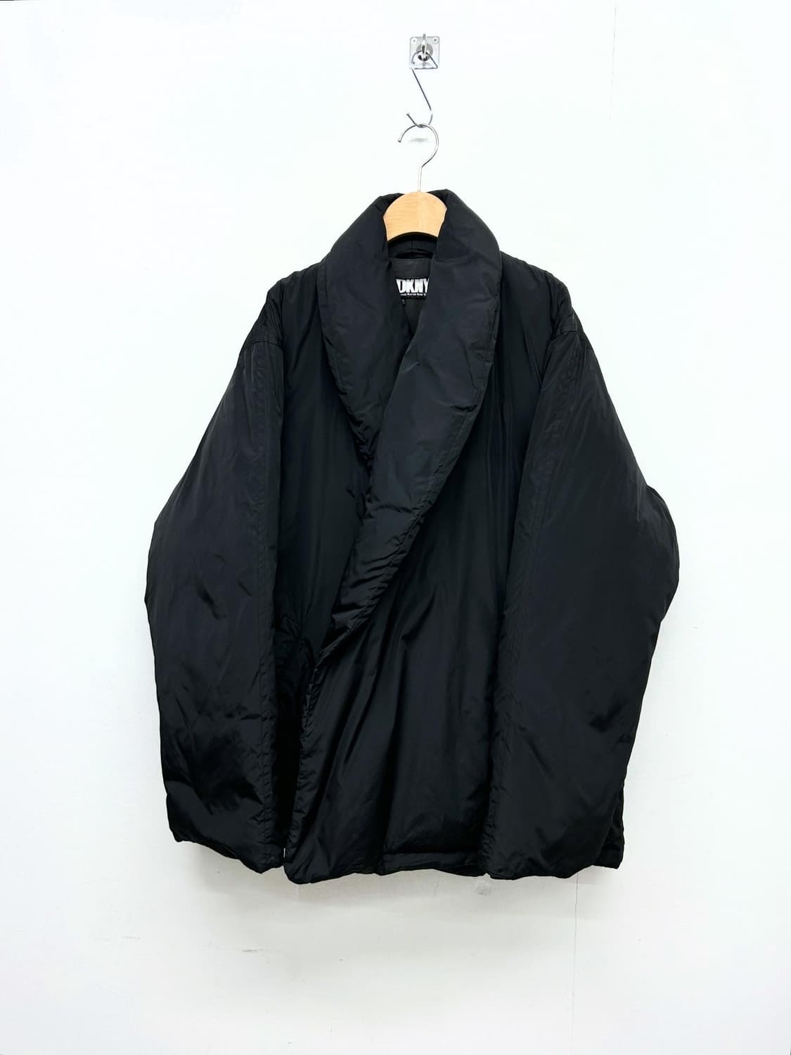 DKNY 오버사이즈 숄카라 패딩점퍼 상품이미지1