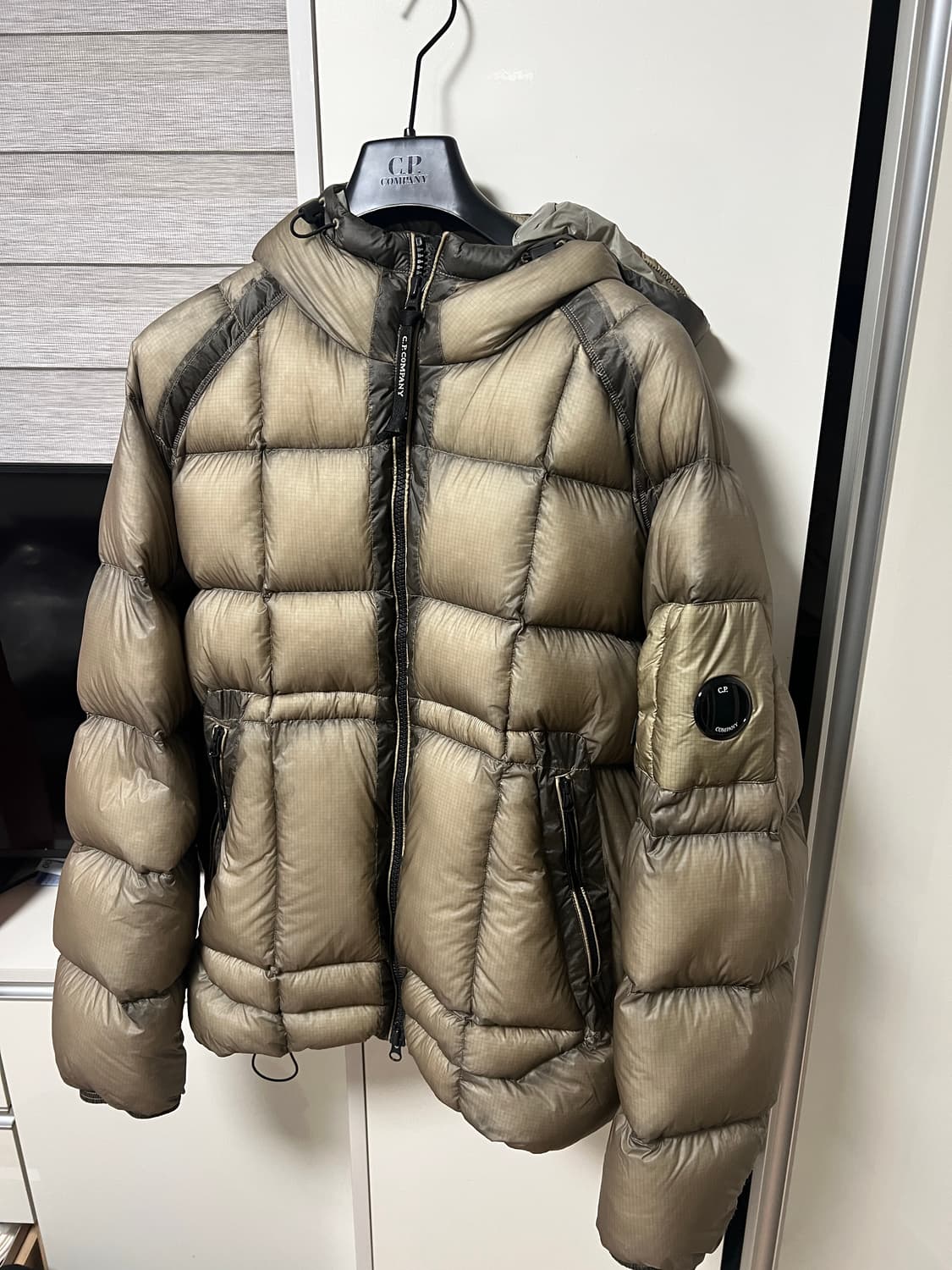 Cp컴퍼니 25 dd쉘 L사이즈 팝니다! 상품이미지1