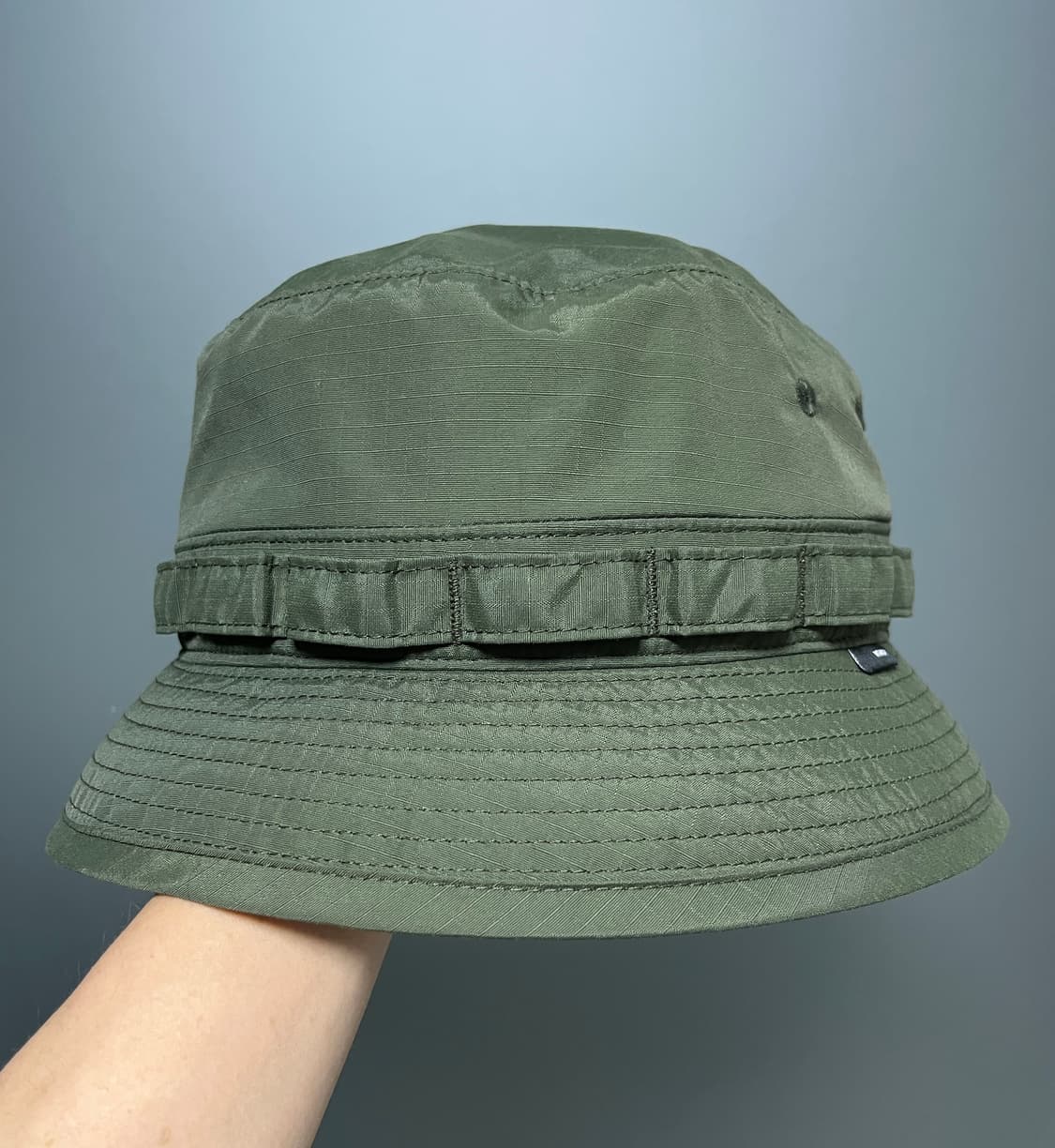 L) WTAPS 더블탭스 립스탑 나일론 버킷햇 올리브 판매. 상품이미지2