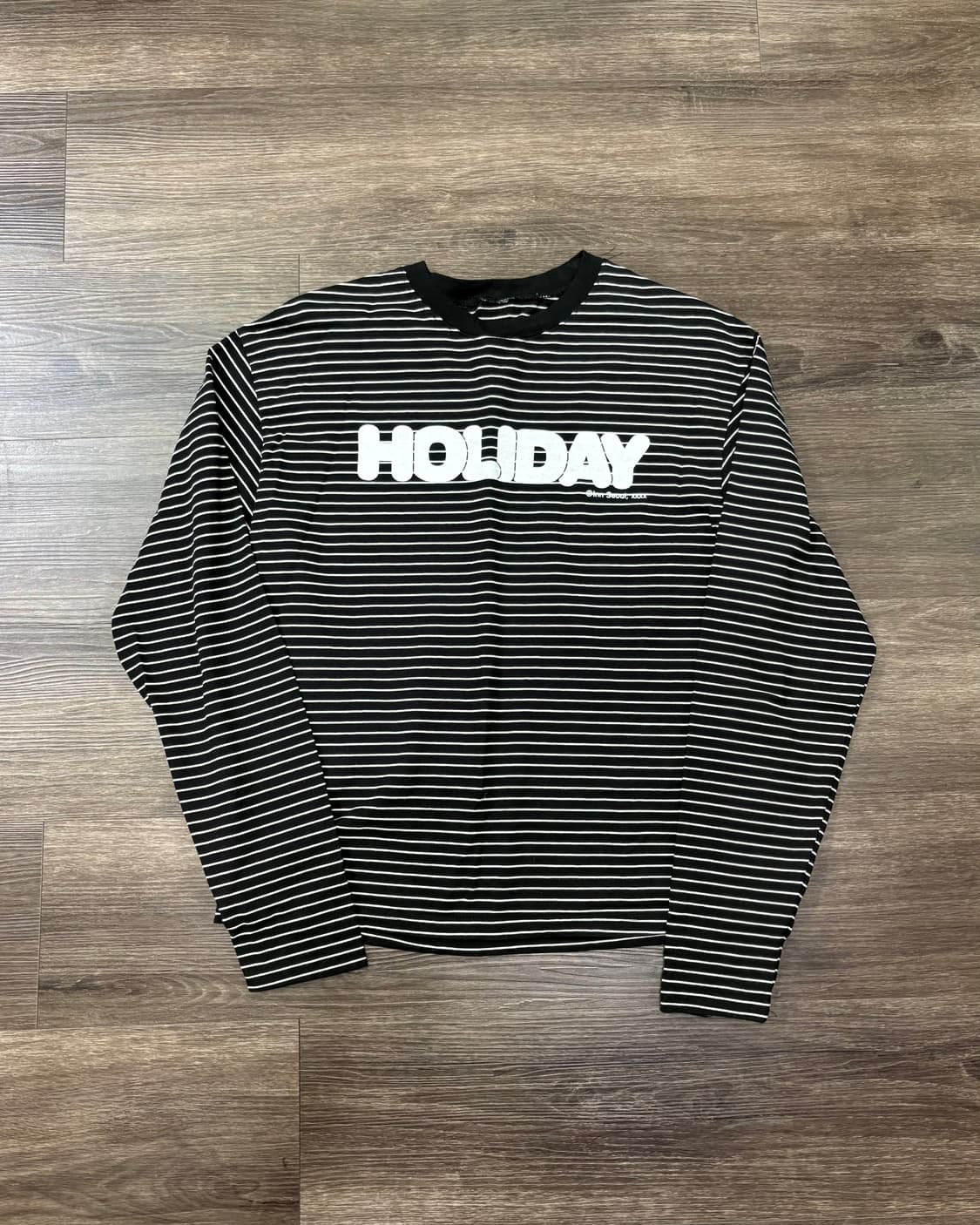 크롭 스트라이프 홀리데이 긴팔티 상품이미지1