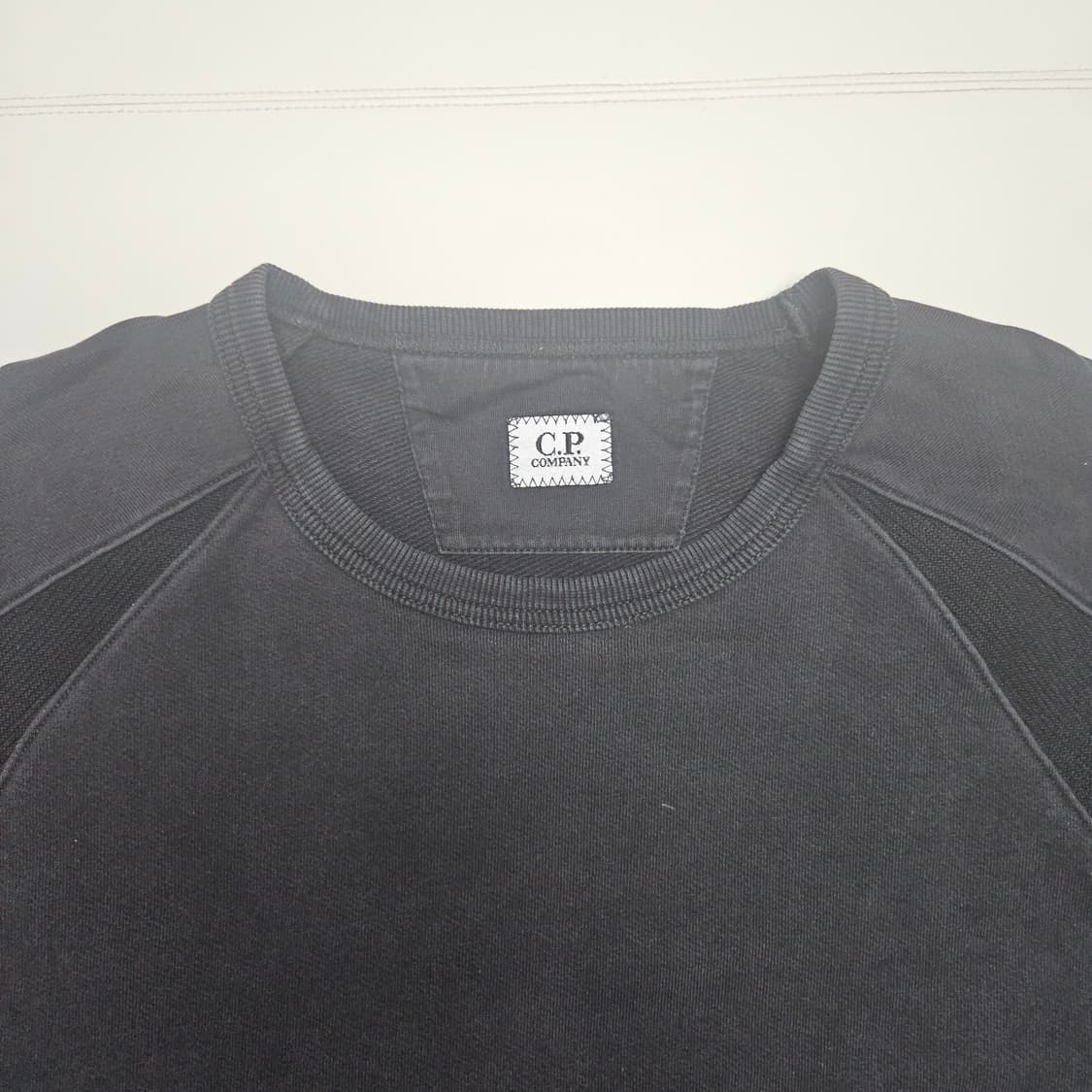(무료배송) CP컴퍼니 블랙 고글 맨투맨 티셔츠(MSS045A) / XL 상품이미지5