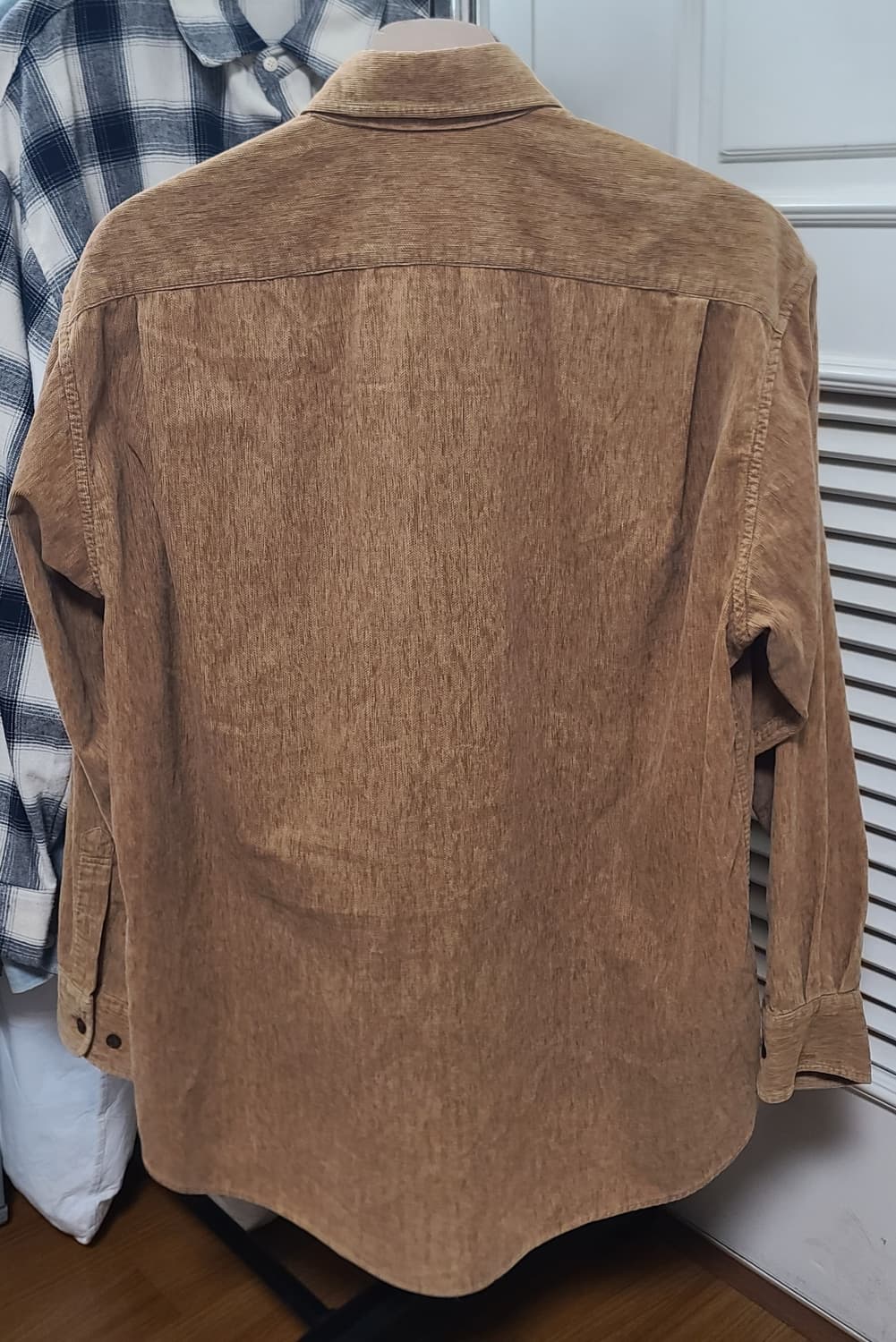 칼하트 잔골지 셔츠 상품이미지3