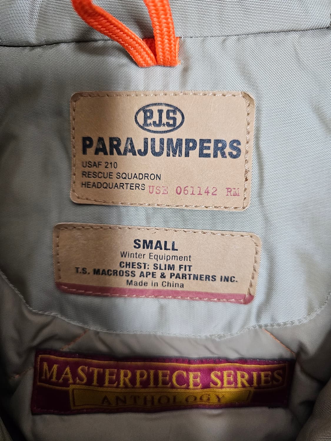 파라점퍼스 여성 코디악패딩 S 정품 상품이미지3