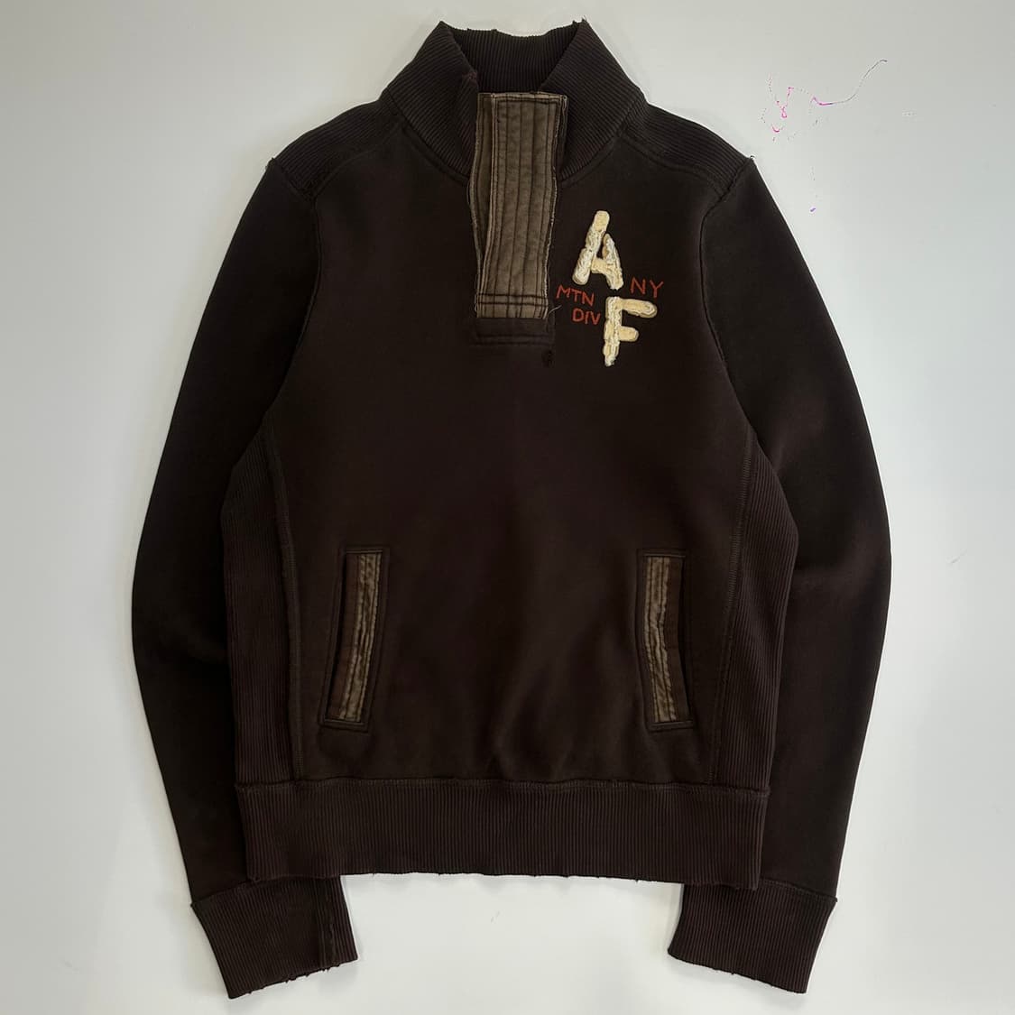 Abercrombie 아베크롬비 AF 하이넥 브라운 니트  상품이미지4