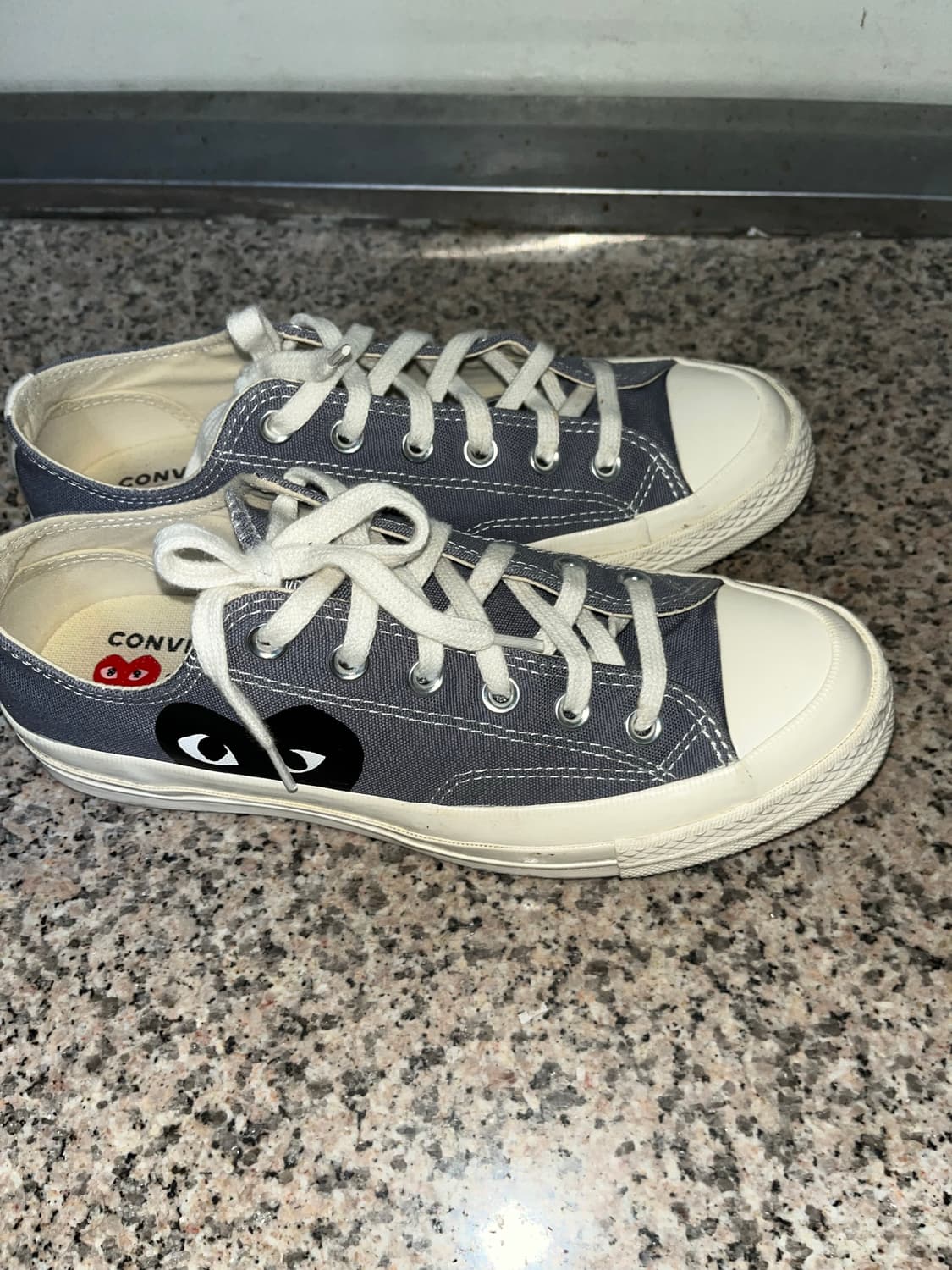 컨버스 x 플레이 꼼데가르송 척 70 로우 스틸 그레이 255 상품이미지2