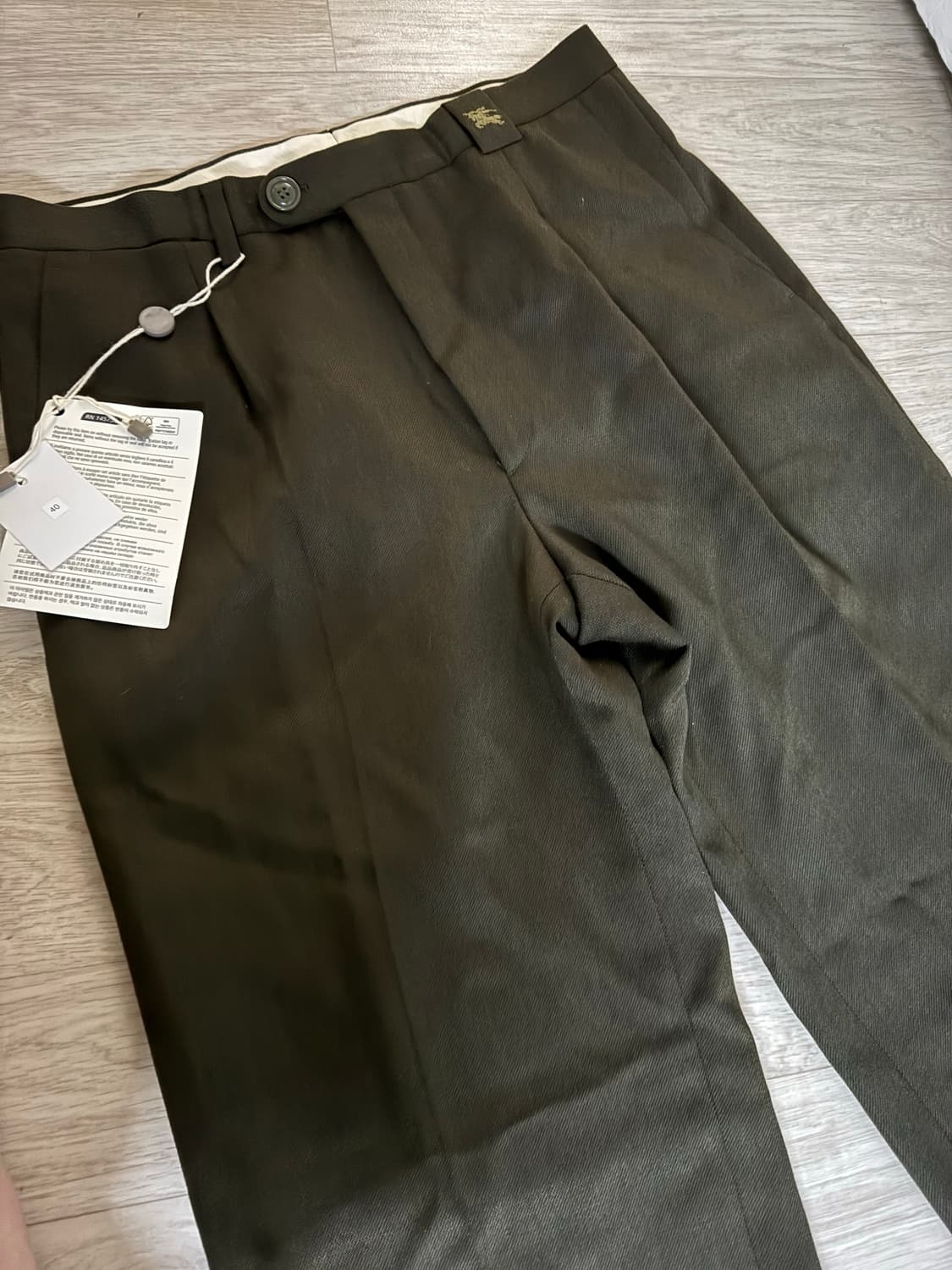 버버리 긴바지 택있는 새상품 상품이미지1