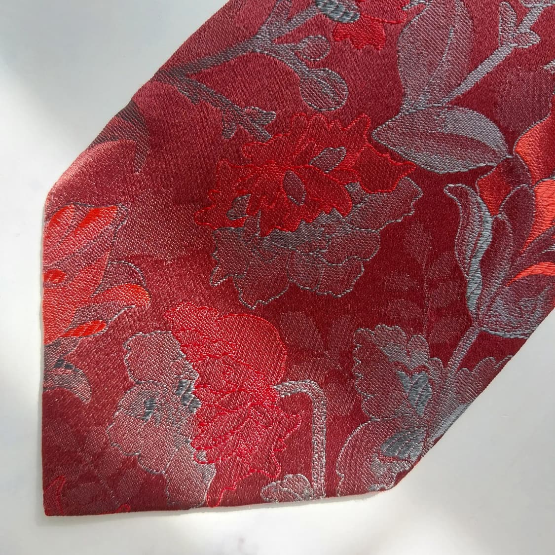 겐조 실크 와인 플라워 자카드 넥타이 8.8cm A+등급 K2301
 상품이미지5